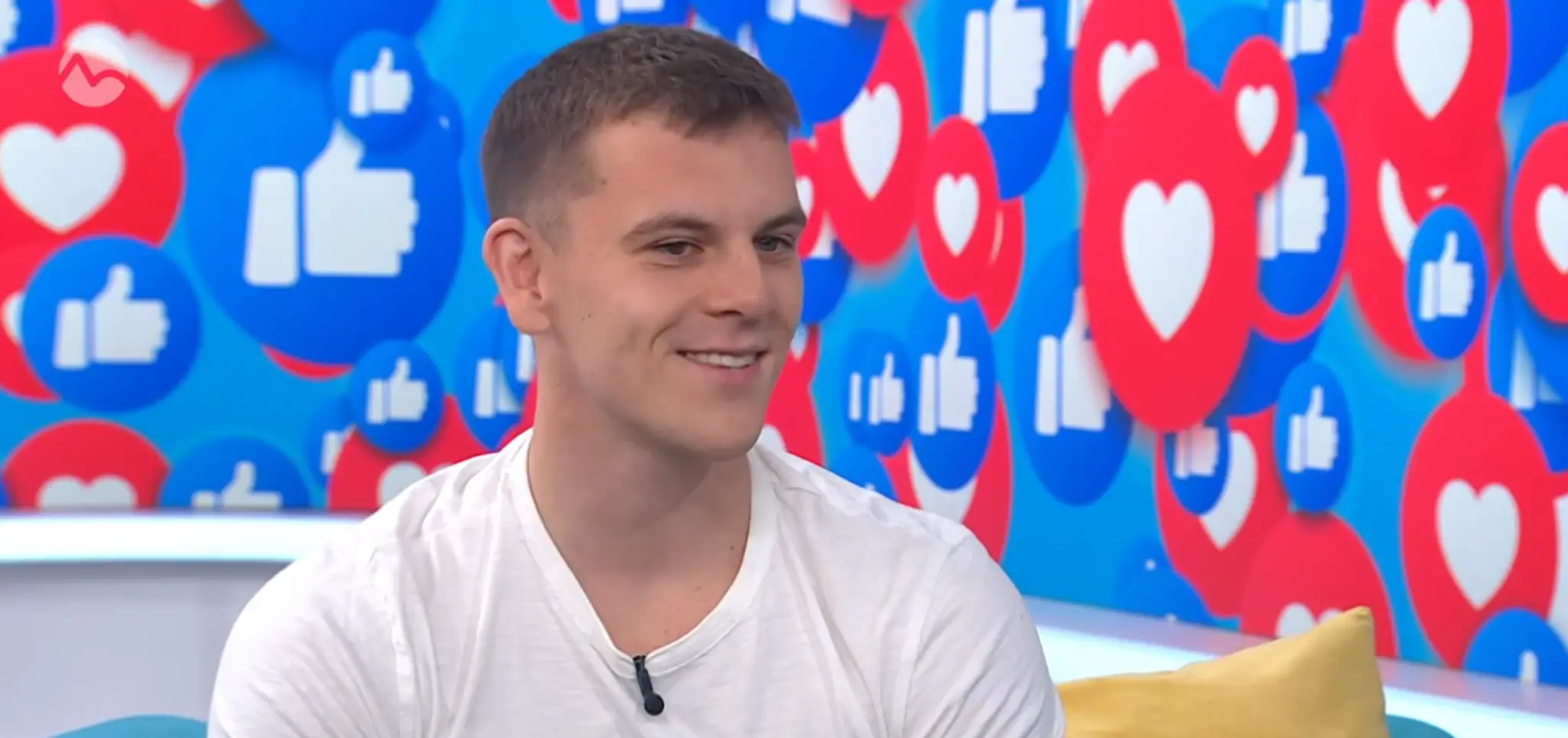 Influencer a podnikateľ Jovinečko zabáva na internete státisíce ľudí.