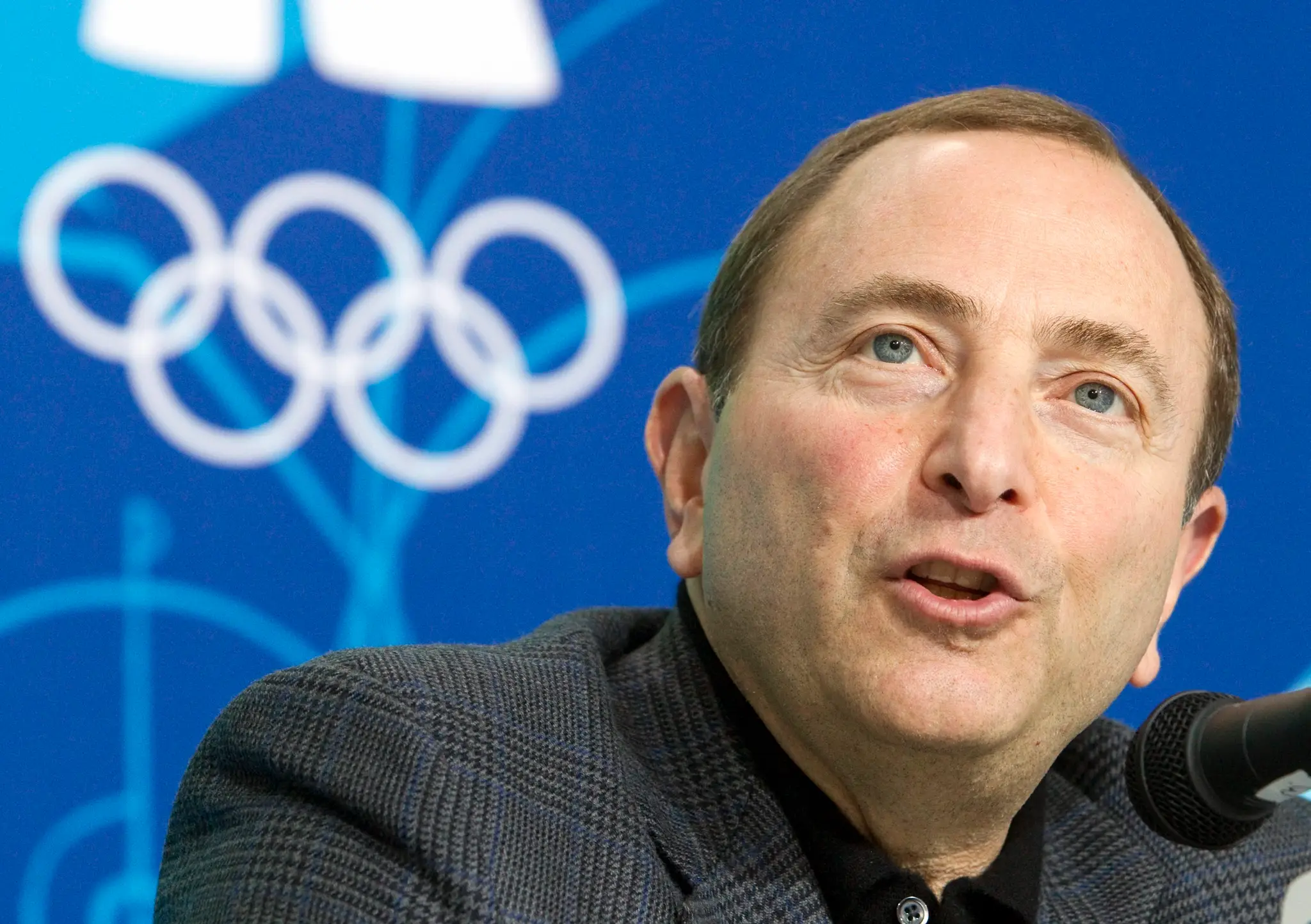 Komisár NHL Gary Bettman.