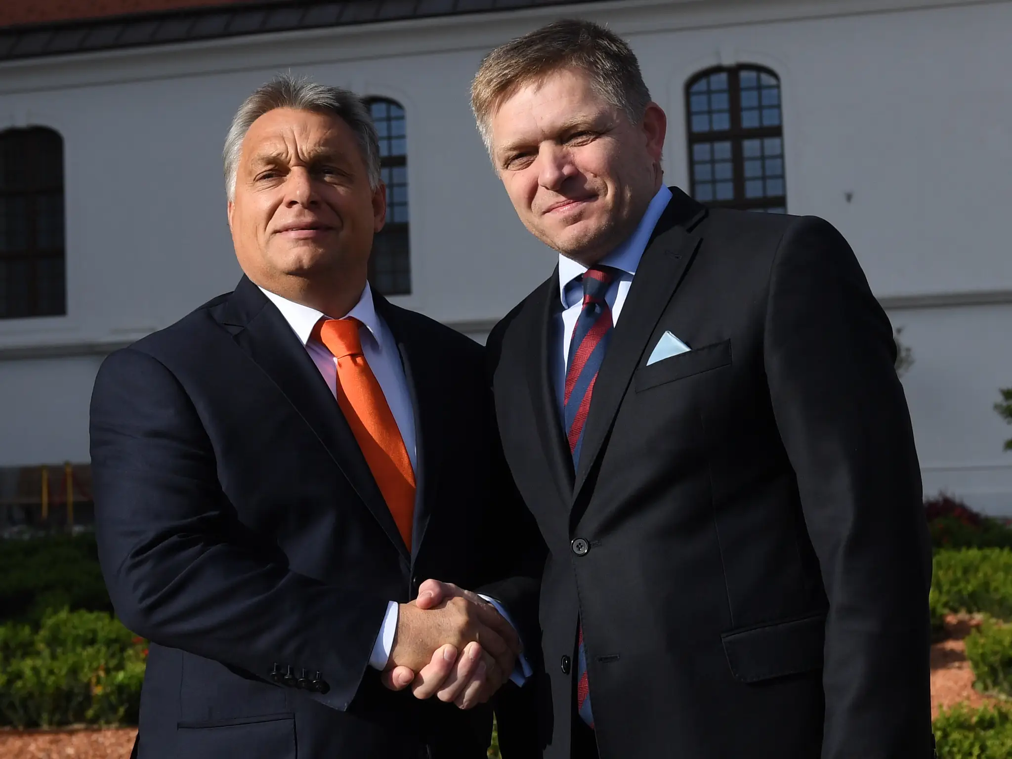 Viktor Orbán a Robert Fico v roku 2017