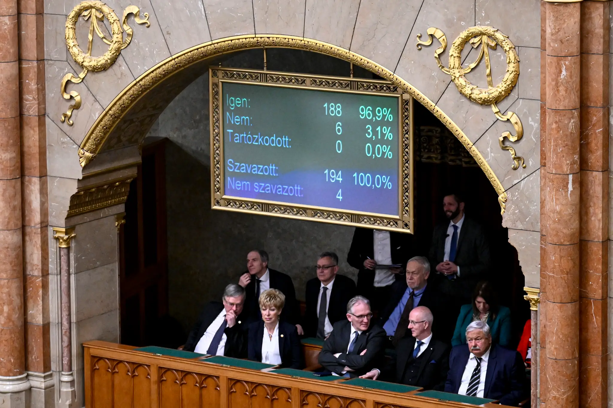 Maďarský parlament ratifikoval vstup Švédska do NATO