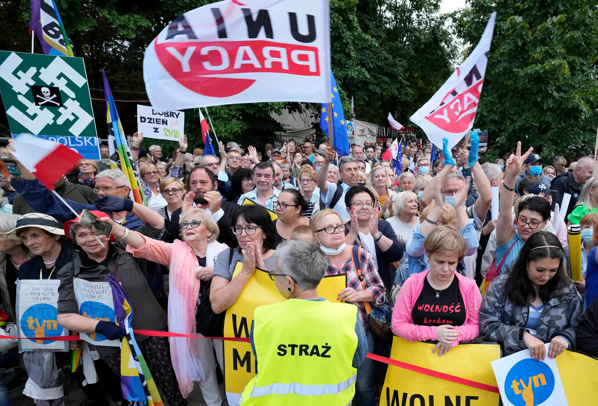 Protesty Poliakov proti zmene mediálneho zákona.