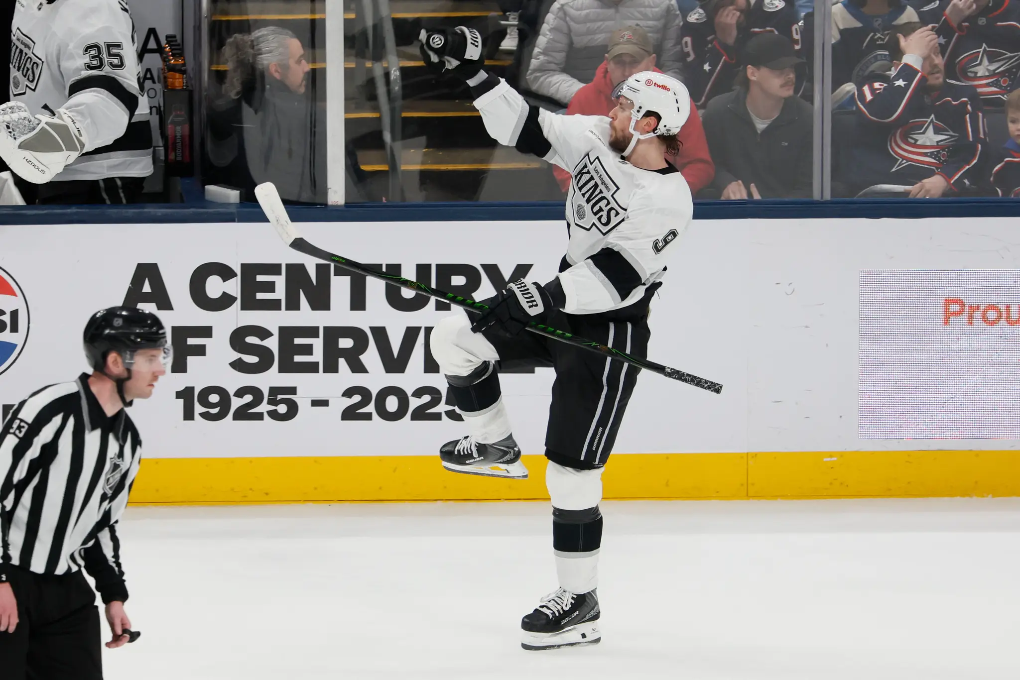 Útočník Los Angeles Kings Adrian Kempe.