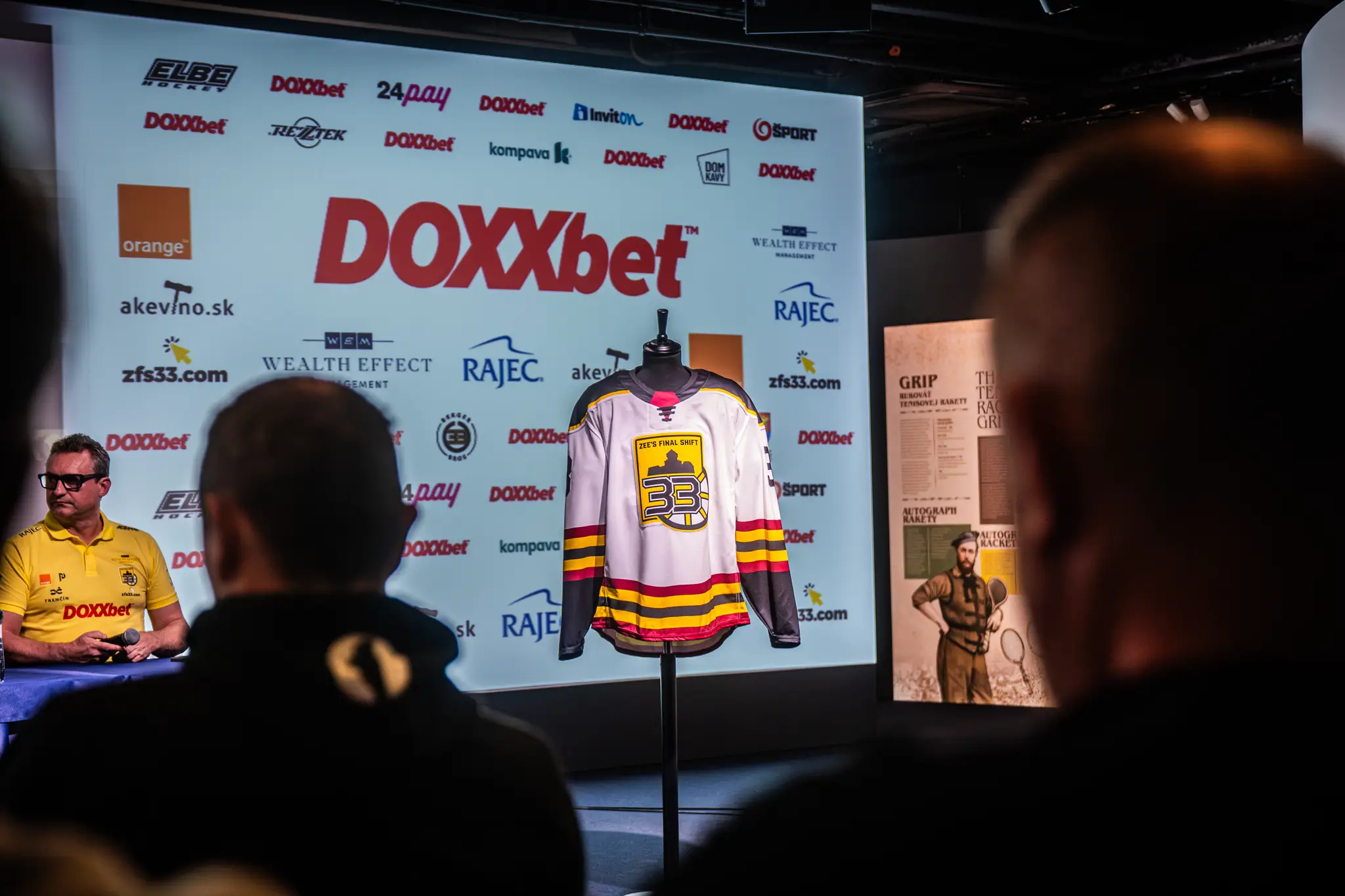 Chára mení dres a prináša hviezdnu exhibíciu do Trenčína