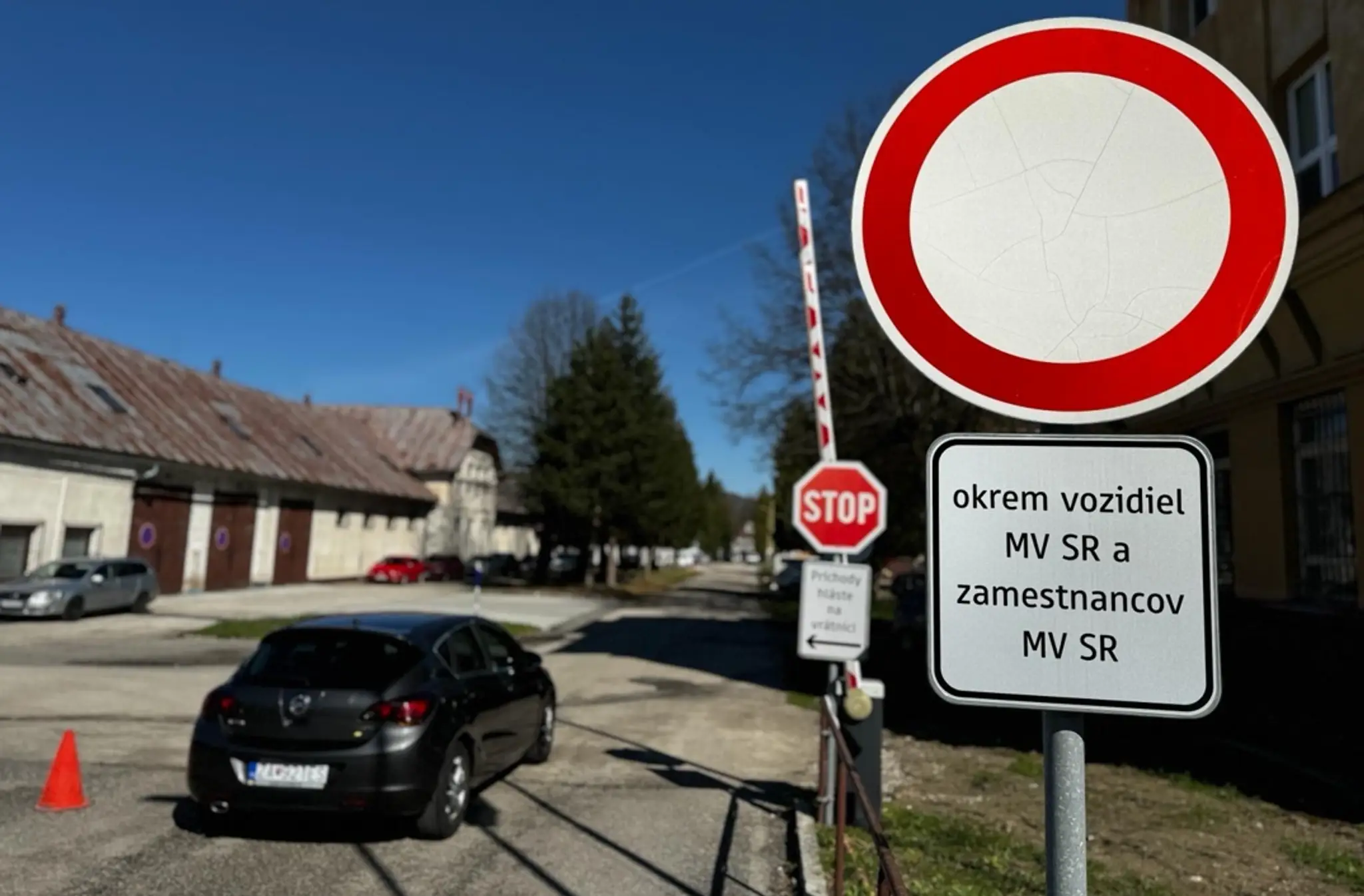 Zásah v budove ministerstva vnútra v Žiline.