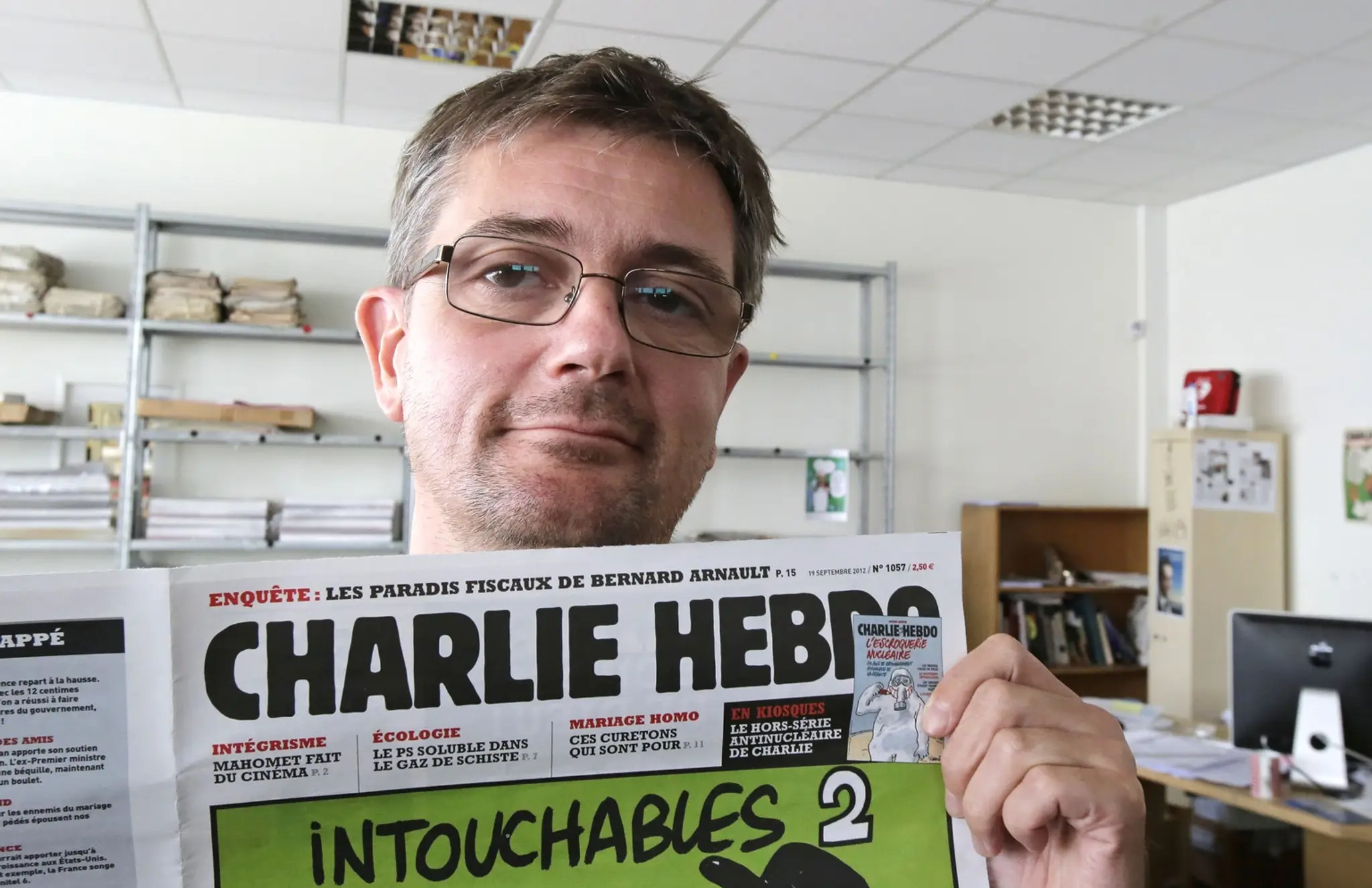 Šéfredaktor časopisu Charlie Hebdo Stephane Charbonnier prišiel pri útoku o život