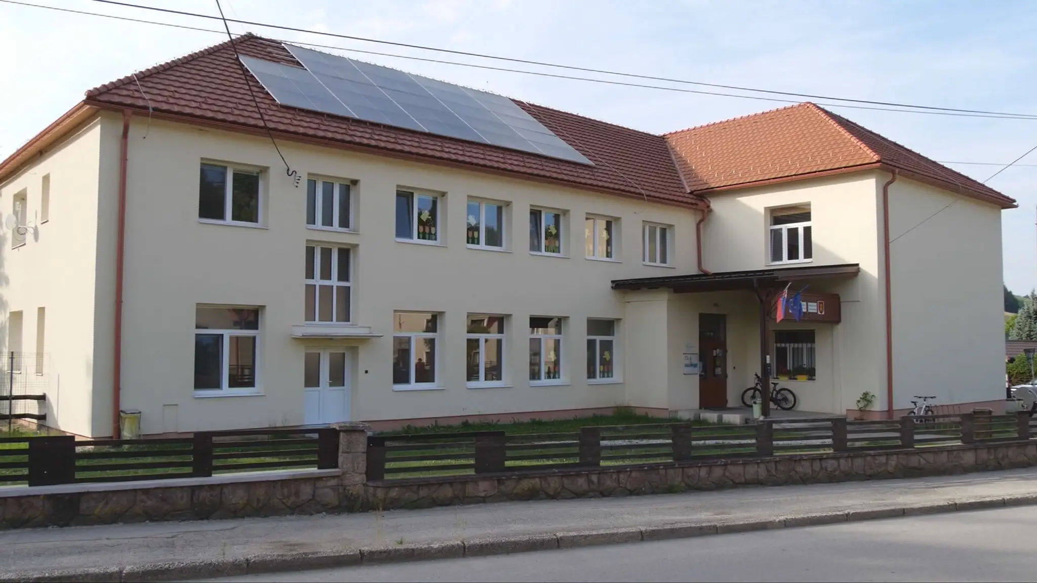 Škola v Sklabini