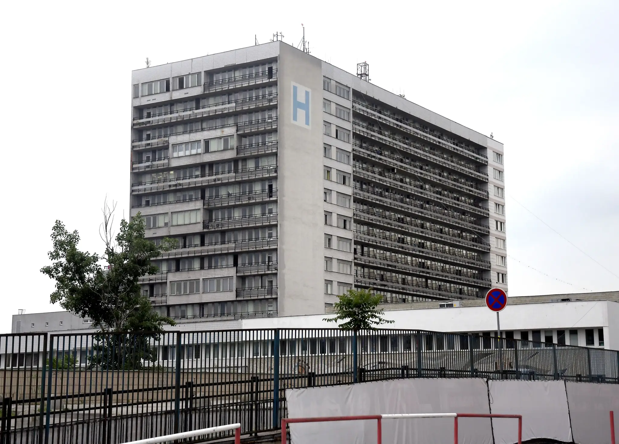 Univerzitná nemocnica Bratislava (UNB) v Ružinove.