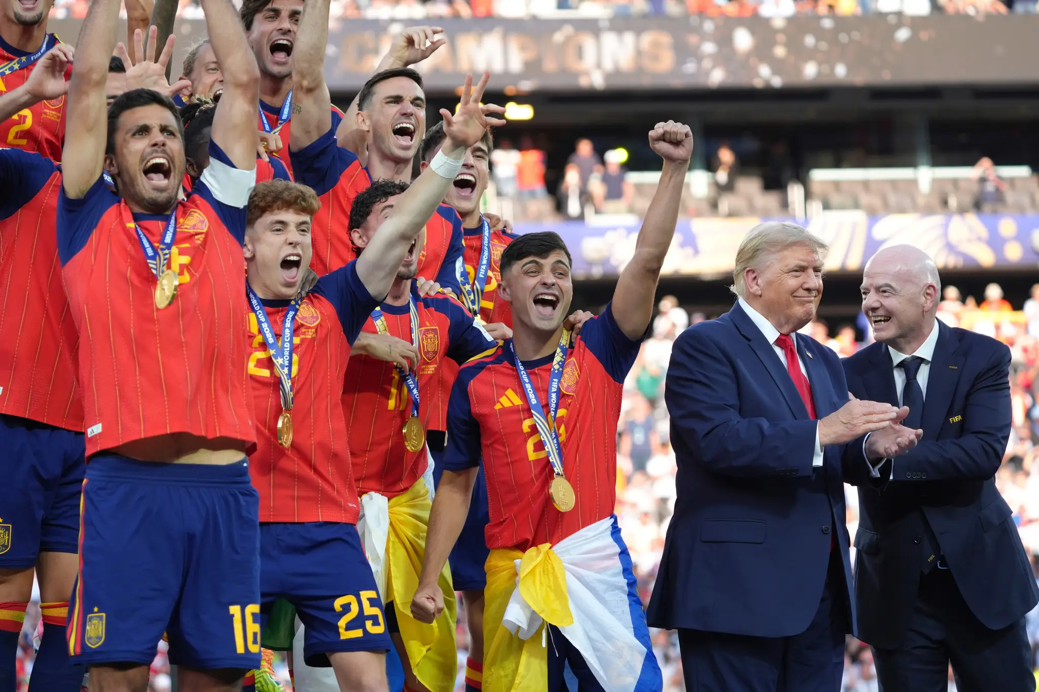Donald Trump neopustil pódium počas finále MS vo futbale.