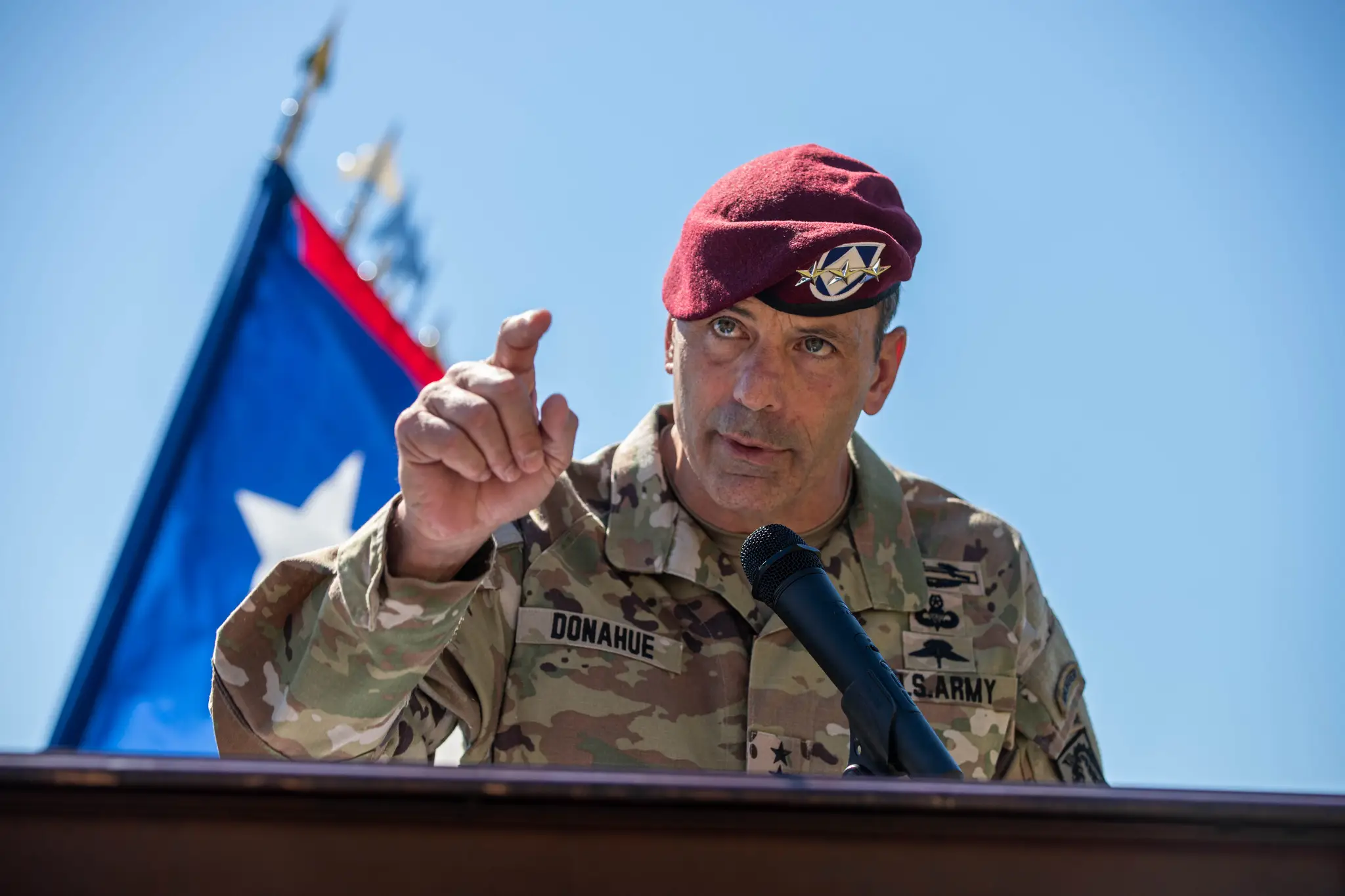 americký generál Christopher Donahue