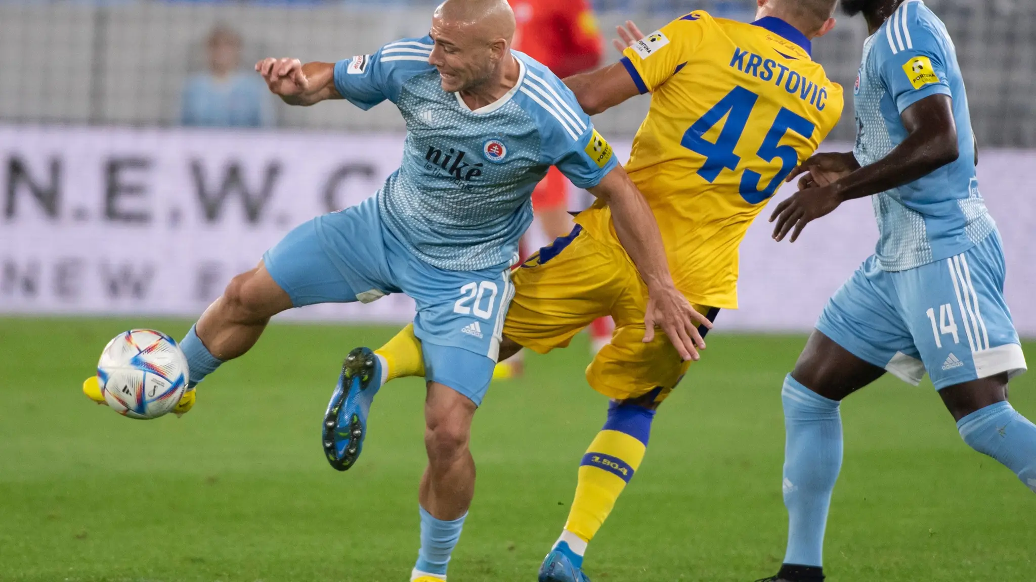 Slovan DAC Jaba Kankawa Nikola Krstovič
