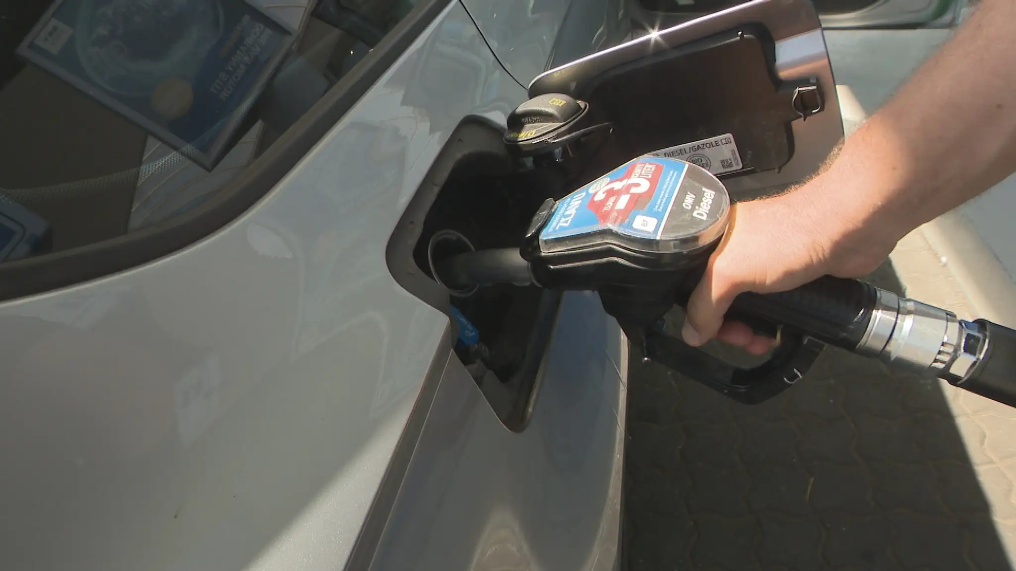 Súčasné zlacňovanie paliva vystrieda ešte razantnejšie zdražovanie