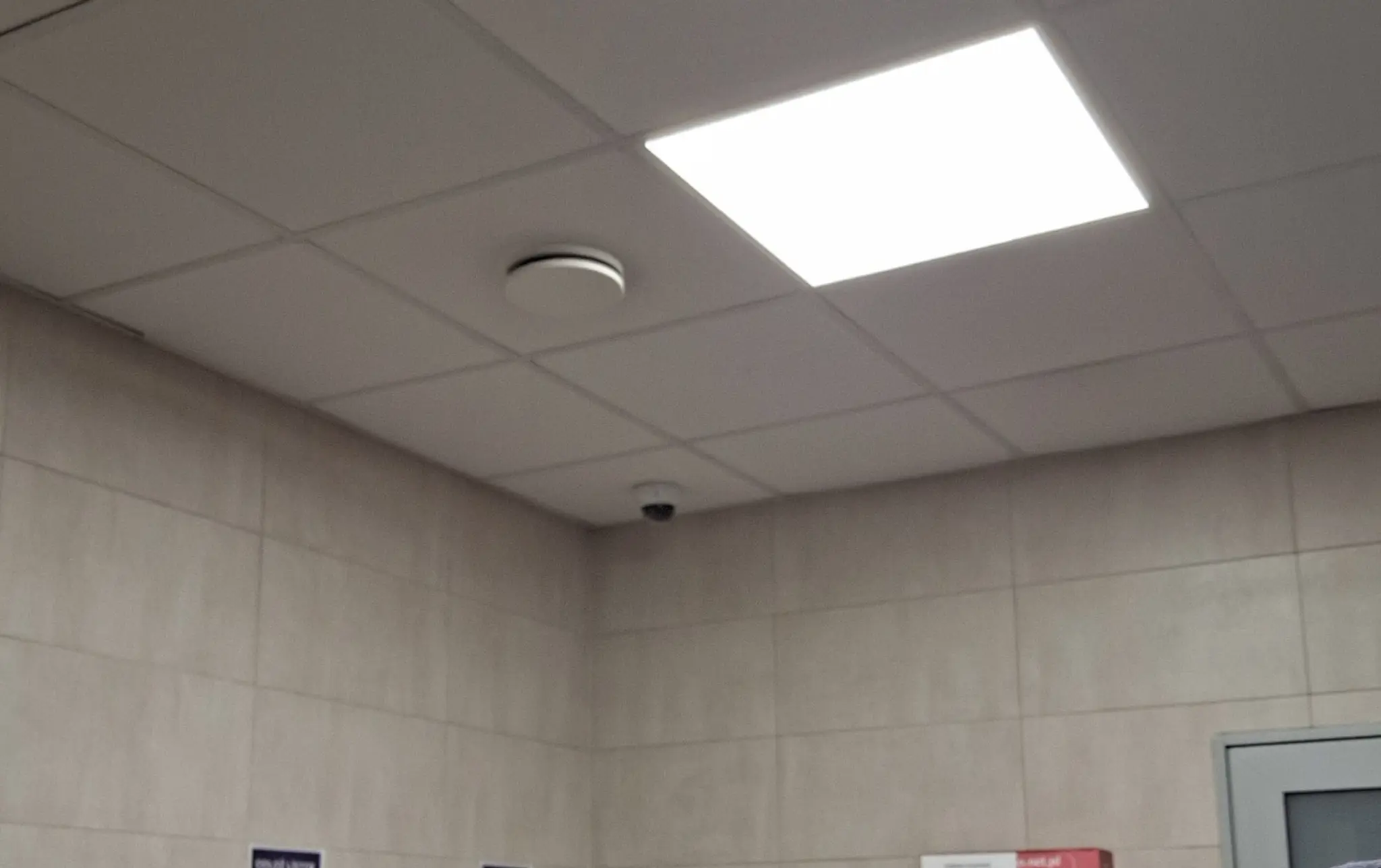 Kamera na WC.