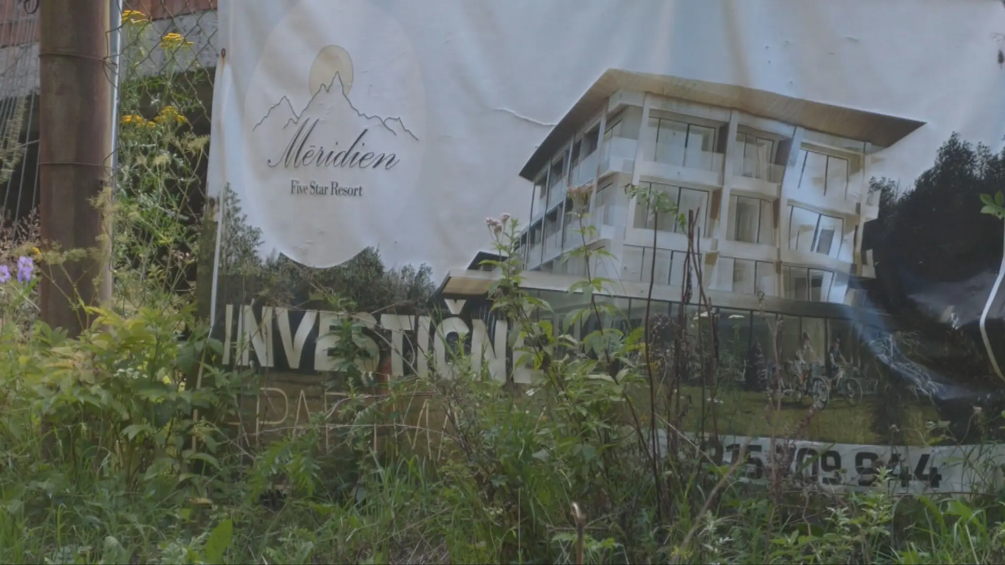 Skelet, ktorý sľúbili prerobiť na apartmánové bývanie, postavili ešte za socializmu.