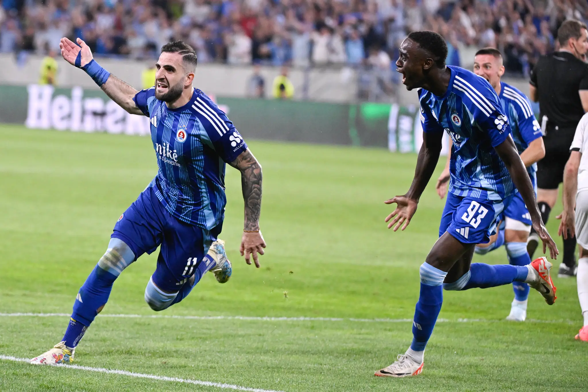 Tigran Barseghjan sa teší z gólu, ktorý posunul Slovan do Ligy majstrov