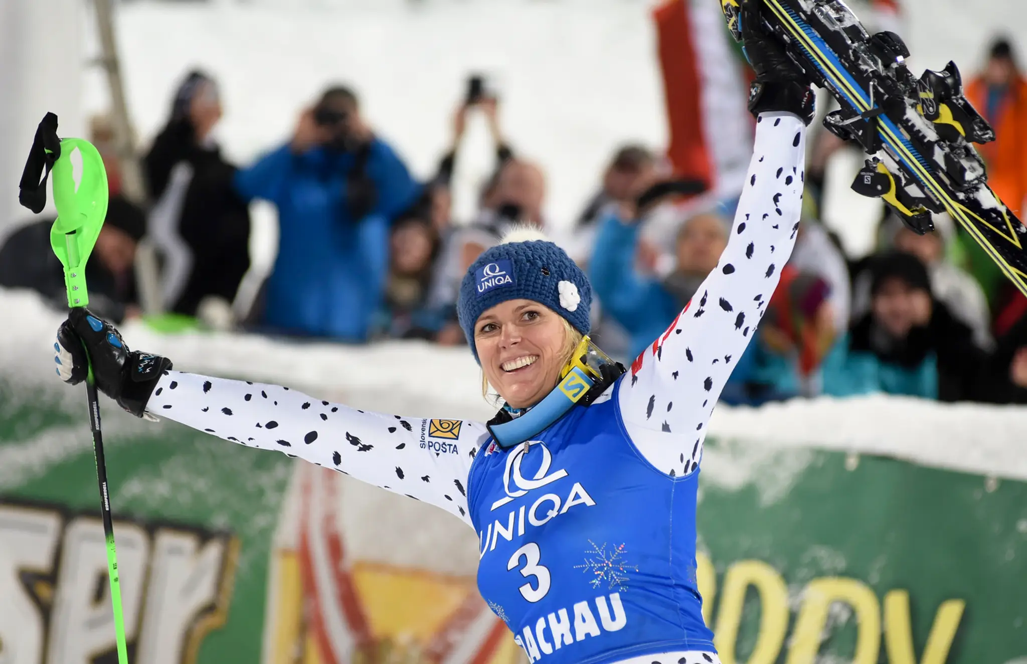 Veronika Velez-Zuzulová po výhre nočnom slalome Svetového pohára v rakúskom Flachau.