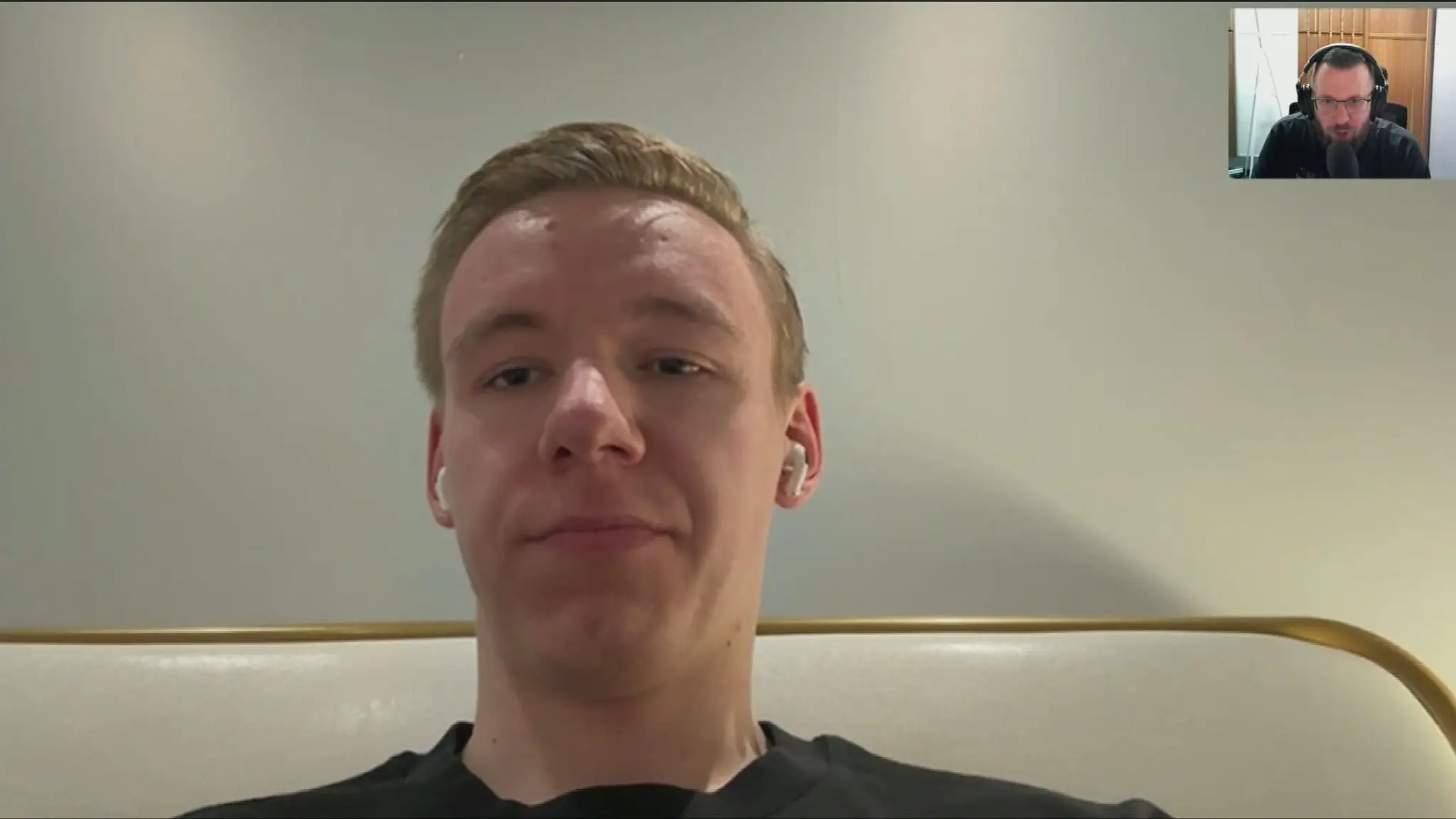 Slovenský hokejový brankár Adam Gajan.