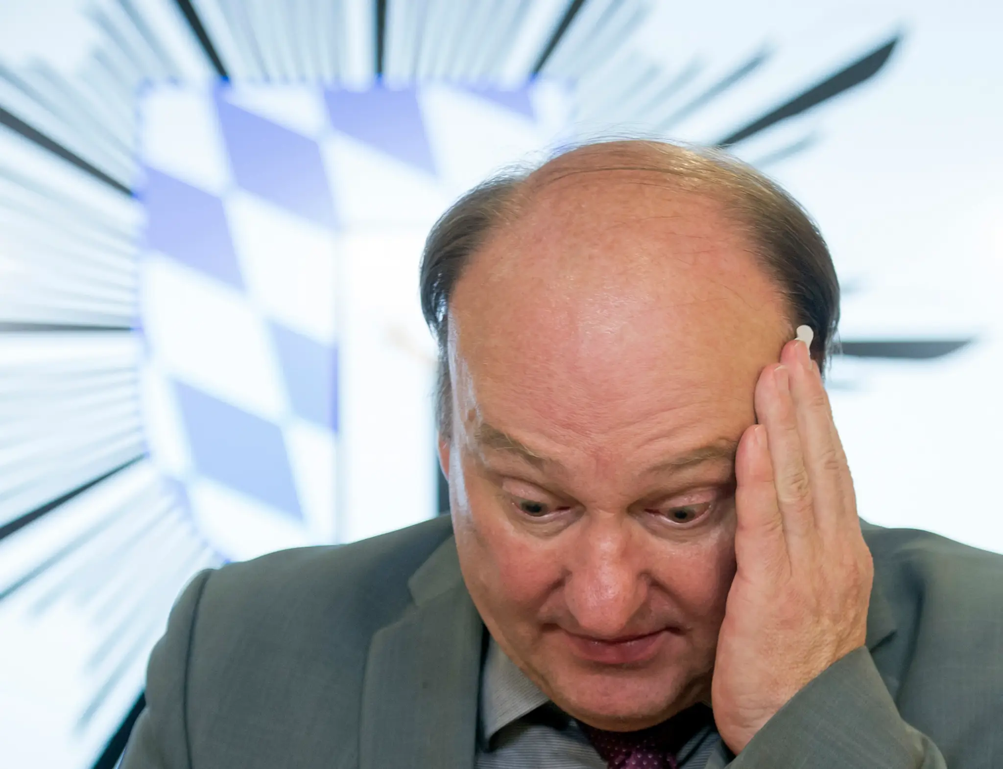 Mníchovský policajný prezident Hubertus Andrä.