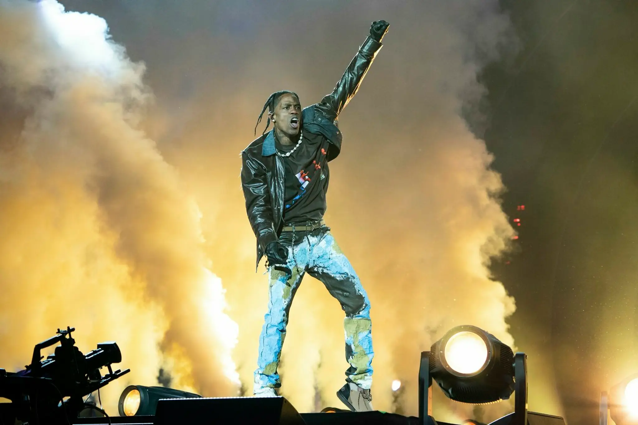 Rapper Travis Scott vystupuje počas prvého dňa hudobného festivalu Astroworld Festival.