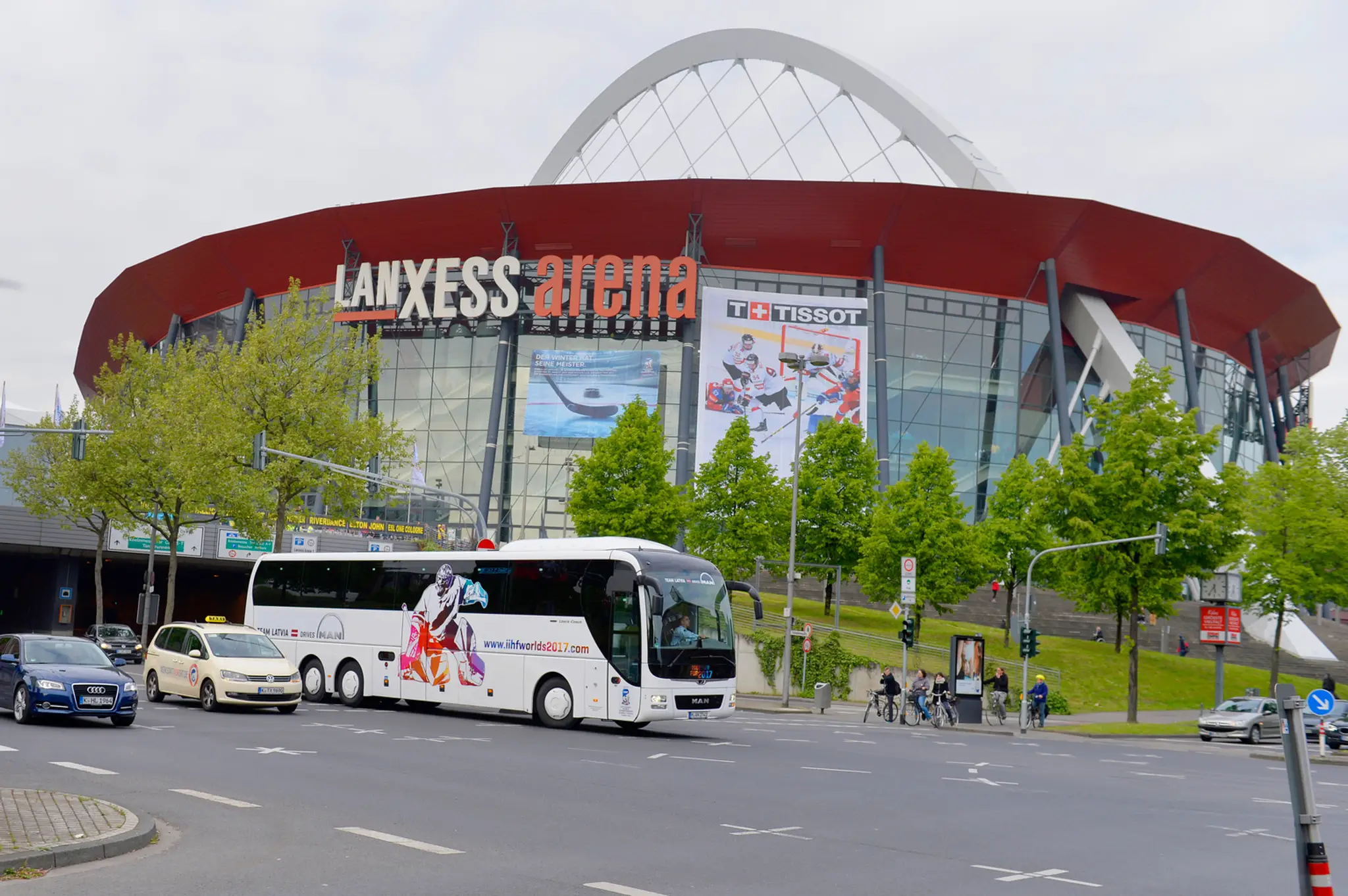 Na snímke kolínska Lanxess Arena - dejisko 81. majstrovstiev sveta v ľadovom hokeji.