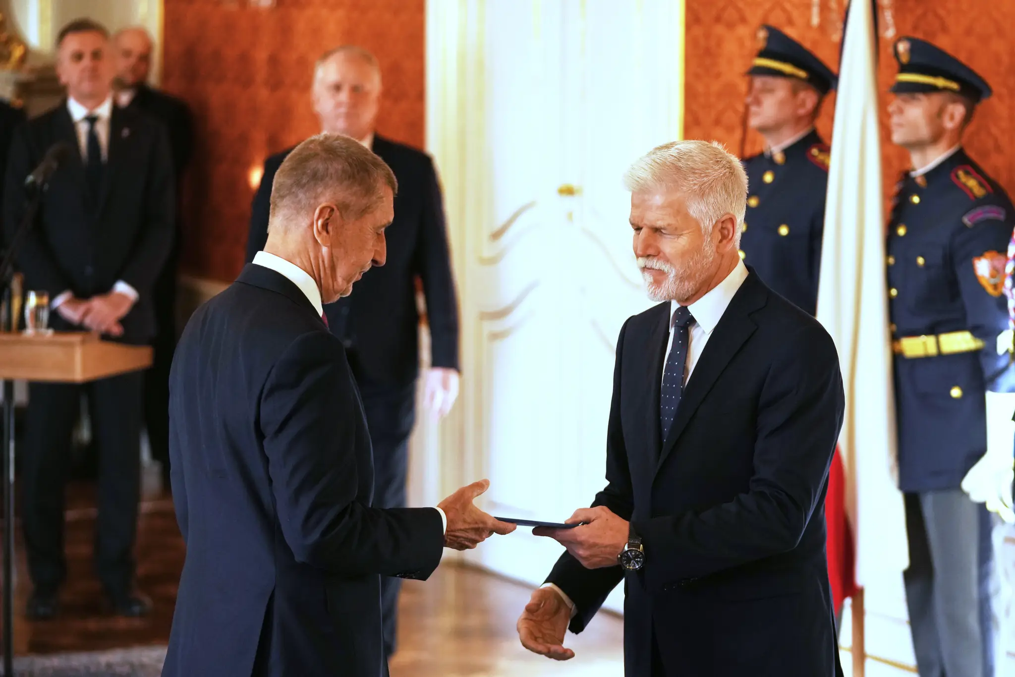 Andrej Babiš a Petr Pavel pri menovaní 