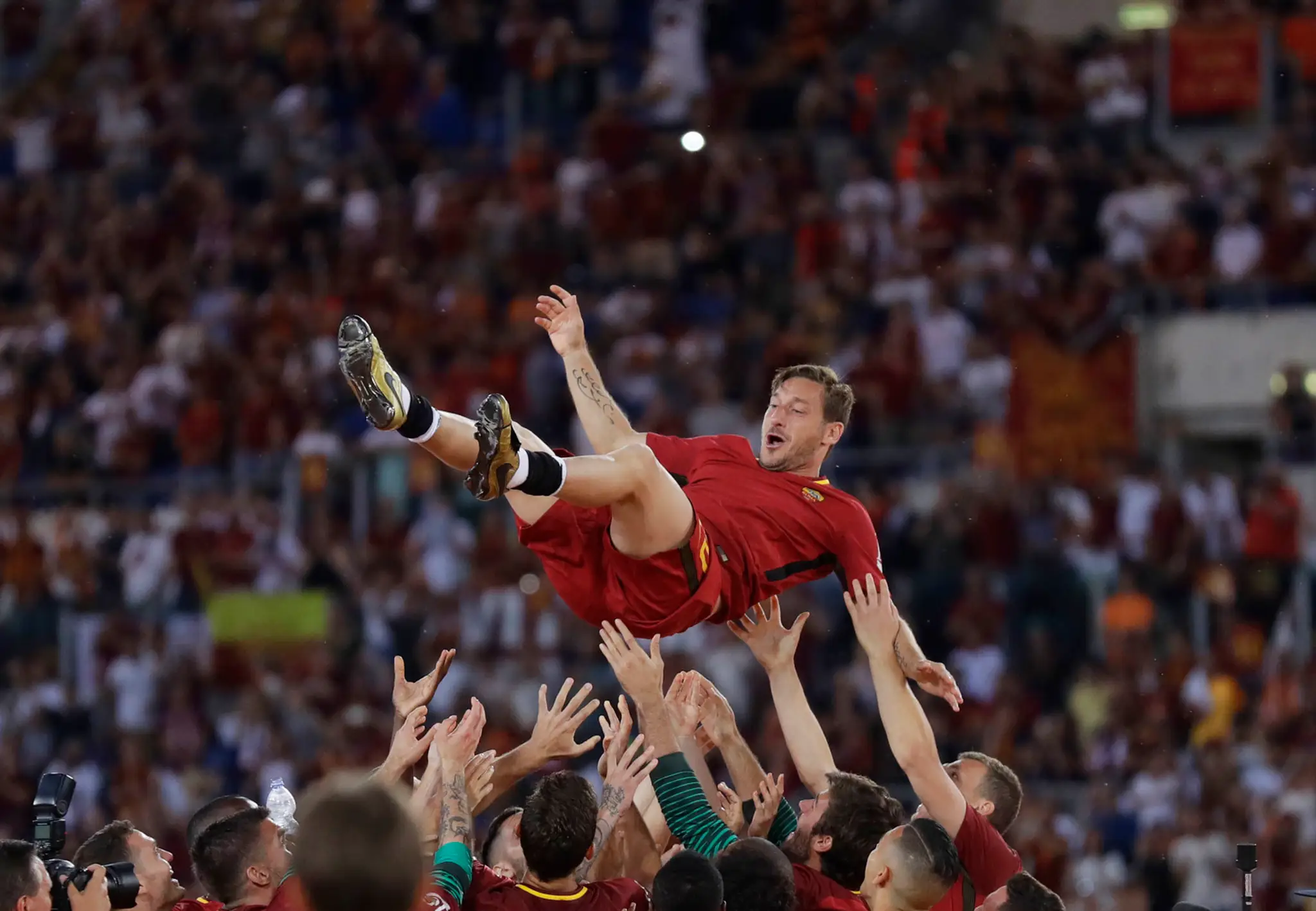 Francesco Totti sa lúči s AS Rím.
