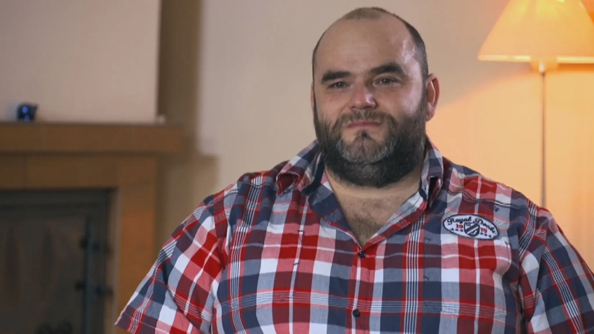Žena chcela prepašovať do lietadla bábätko