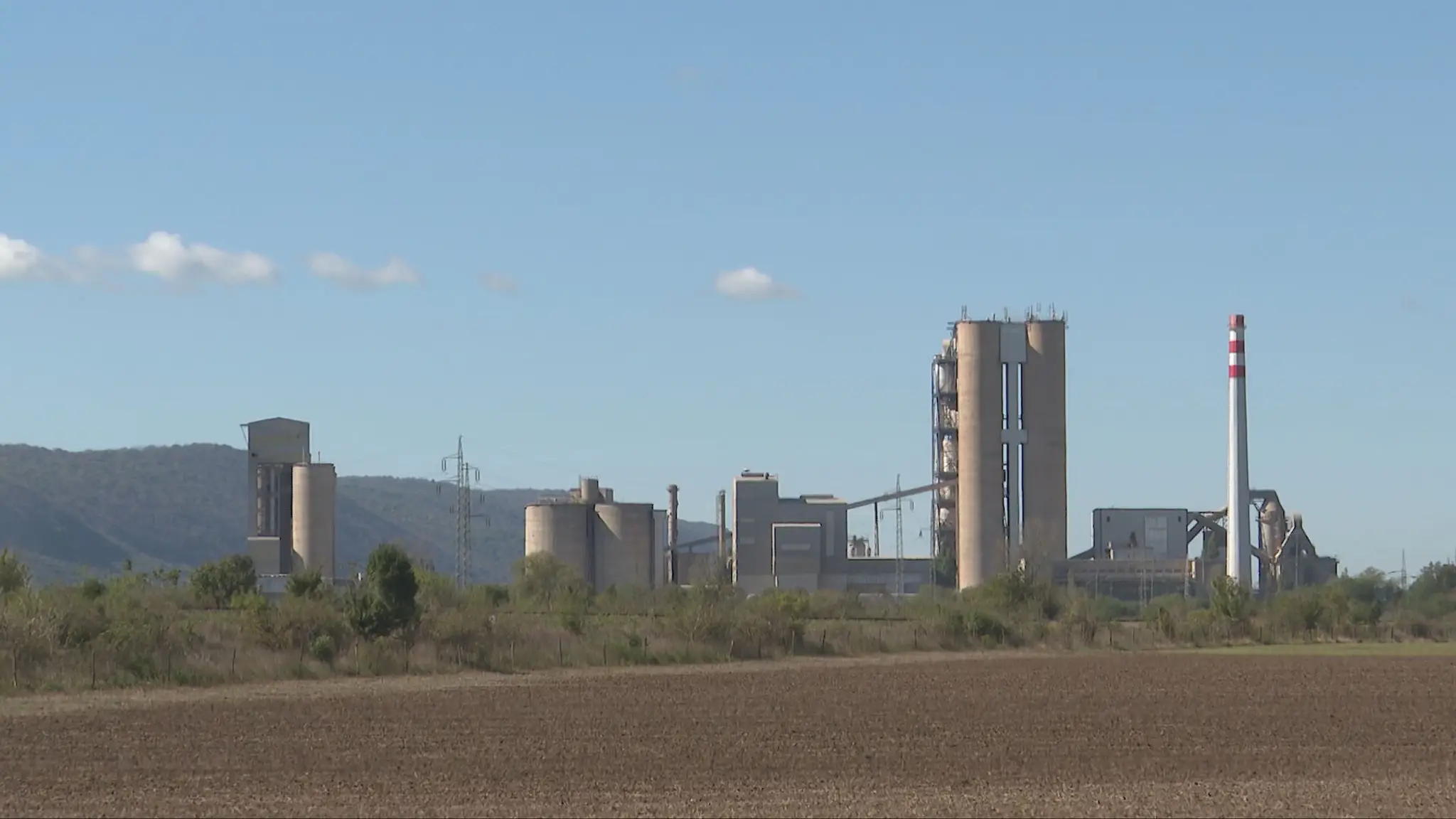 Cementáreň Turňa nad Bodvou.