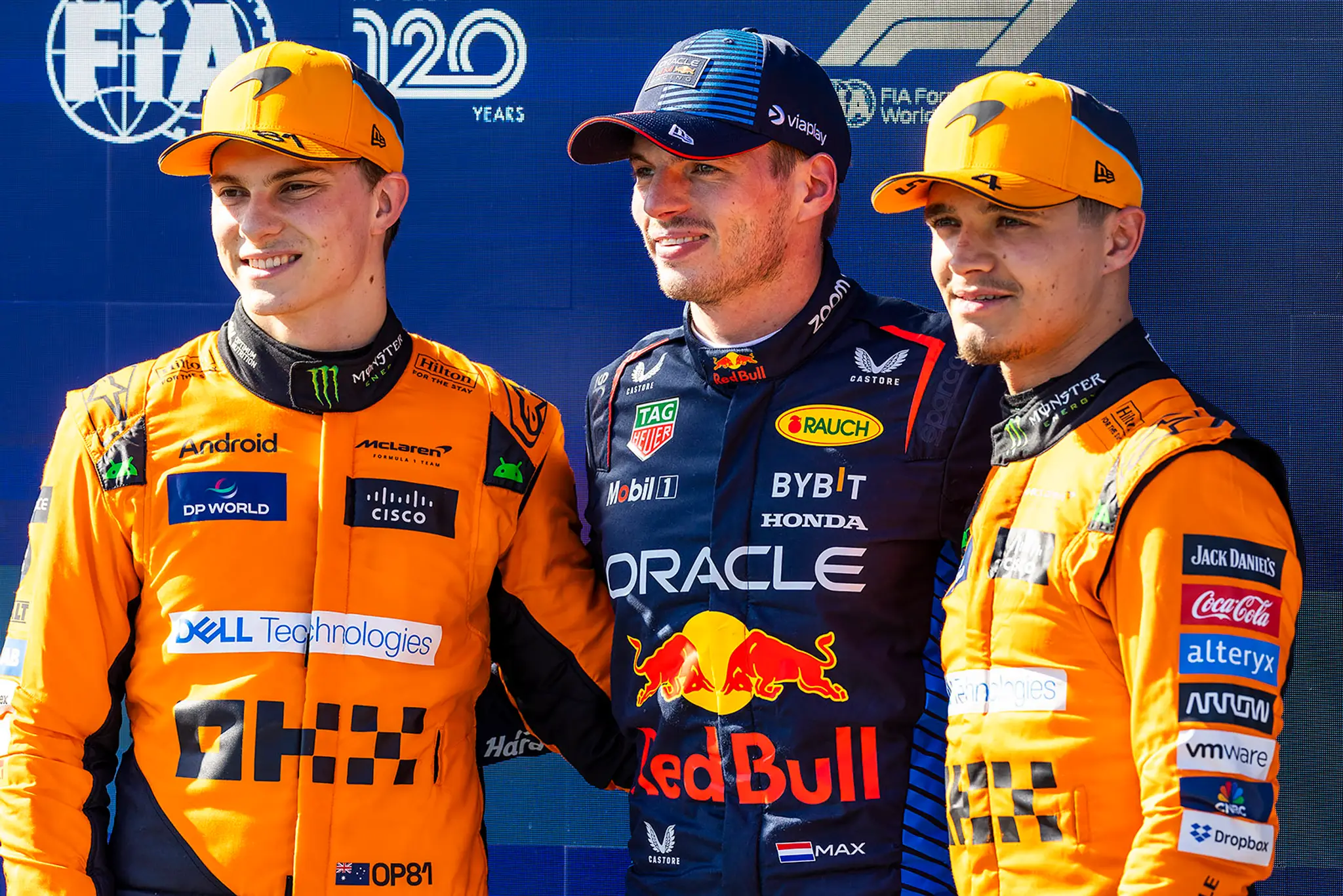 Víťazom kvalifikácie je Verstappen pred Piastrim a Norrisom