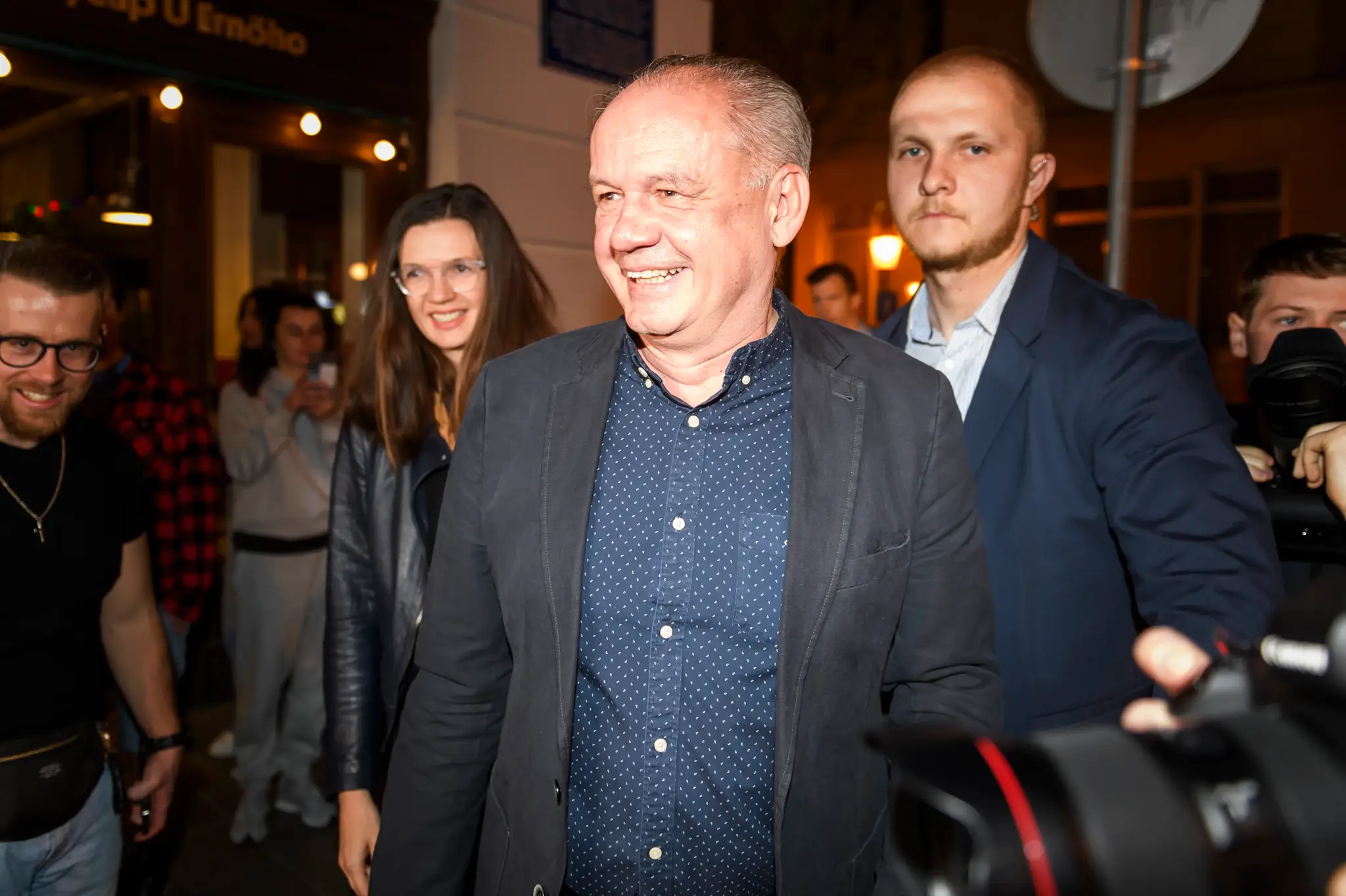 Andrej Kiska vo volebnej centrále Ivana Korčoka
