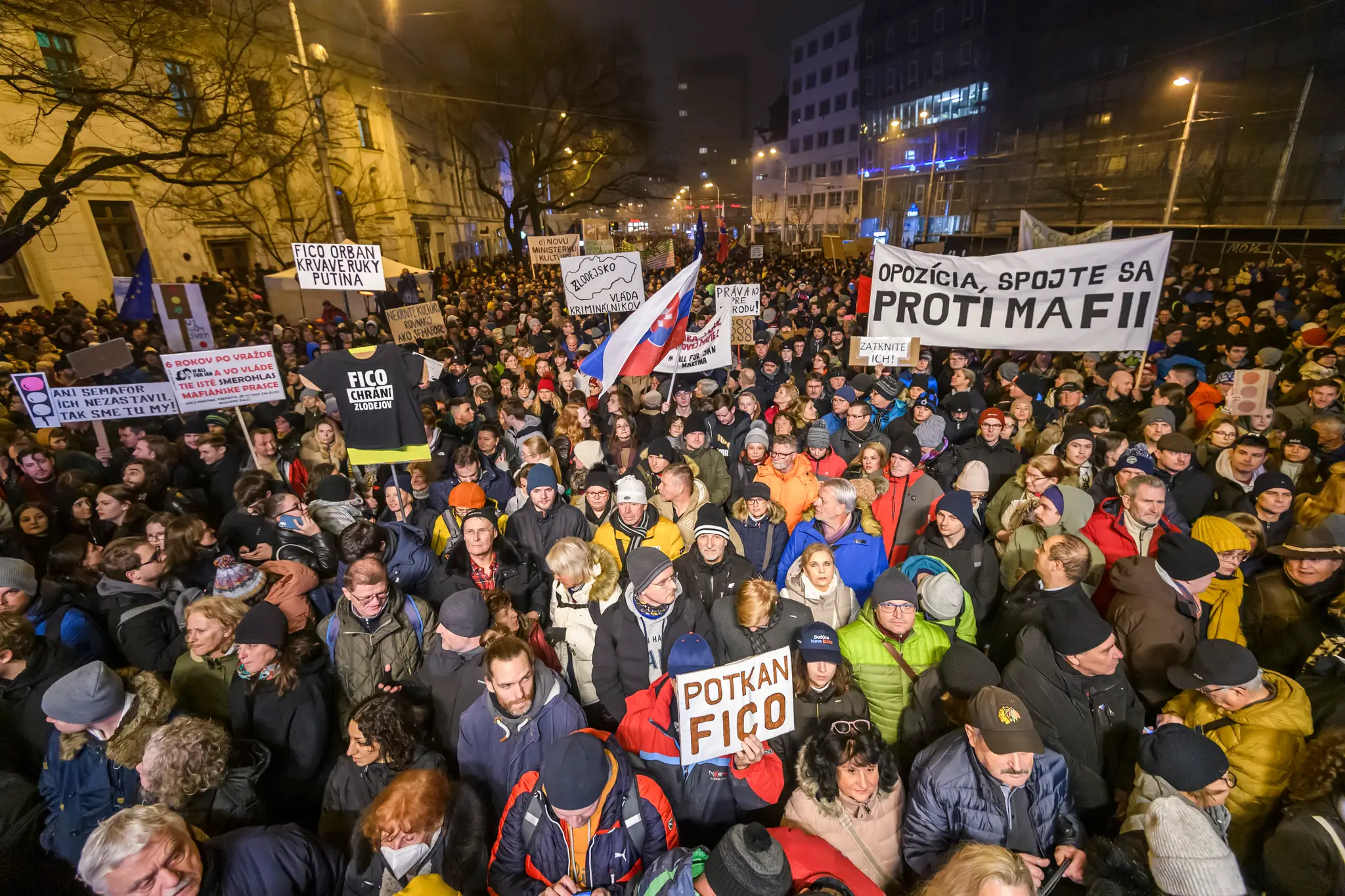Opozičné protesty v Bratislave.