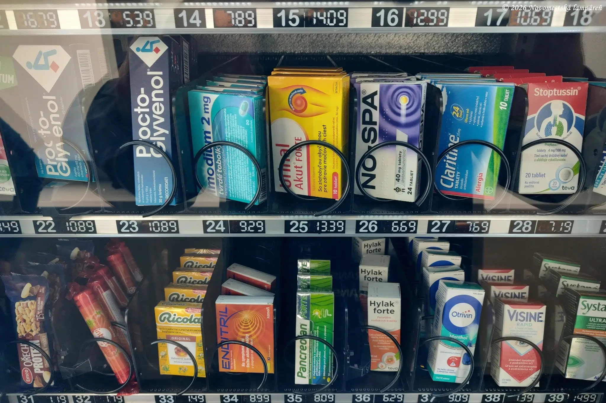 V Novom Meste nad Váhom pribudol automat na lieky.