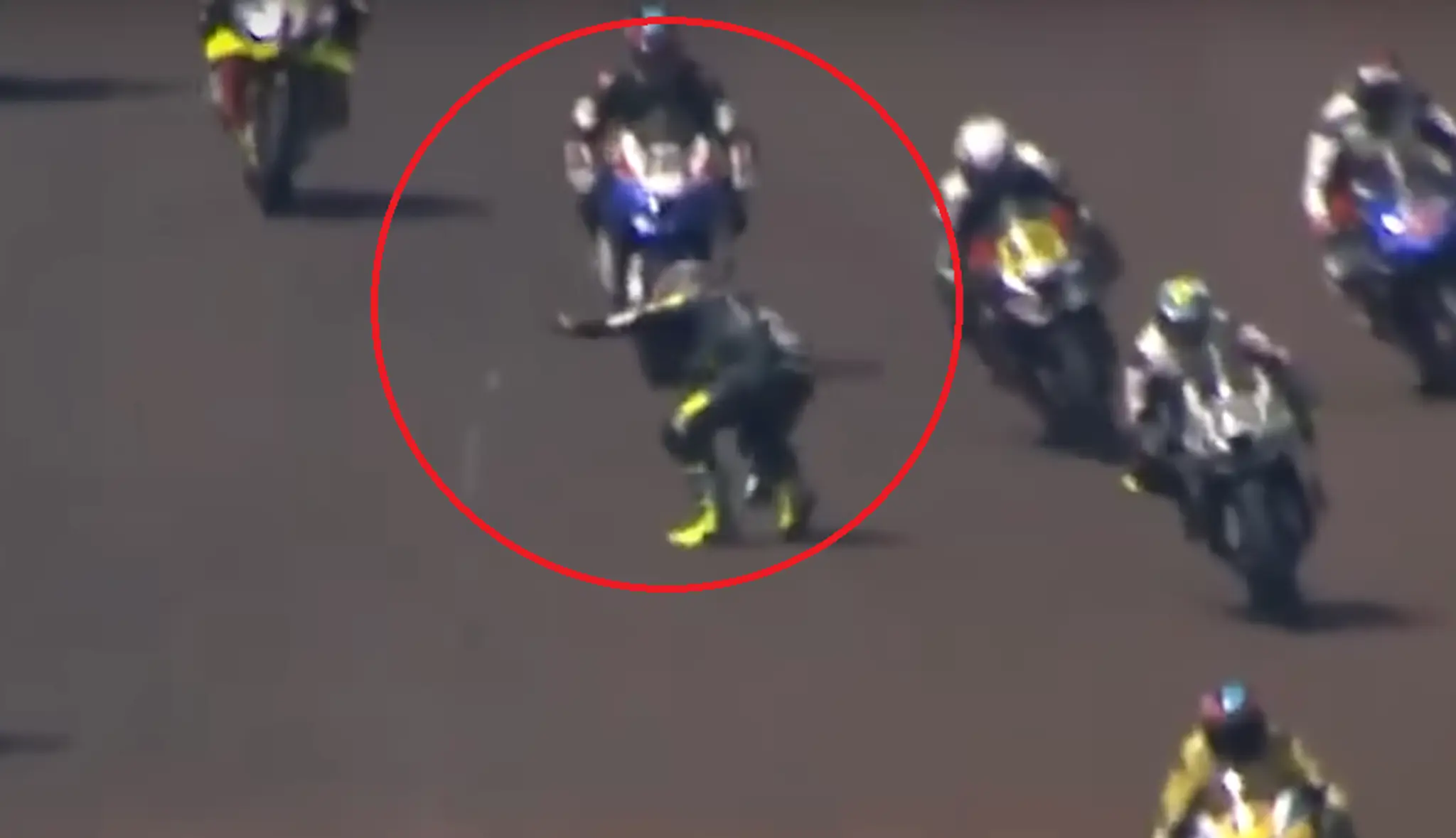 Tragická nehoda na motocyklových pretekoch.