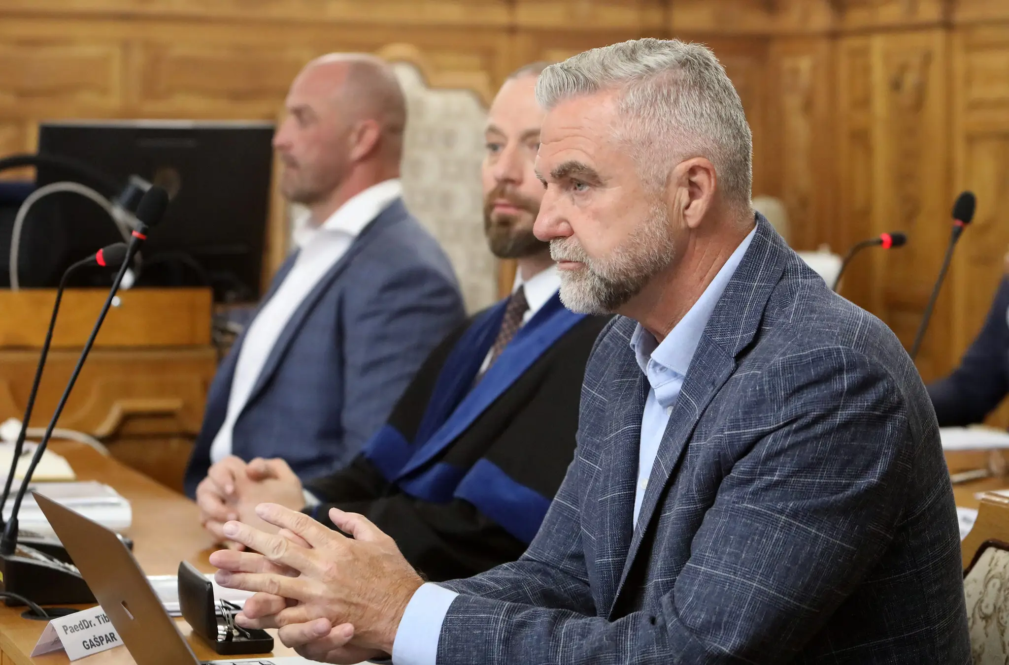 Začal sa proces v kauze Očistec, na súd prišli všetci desiati obžalovaní