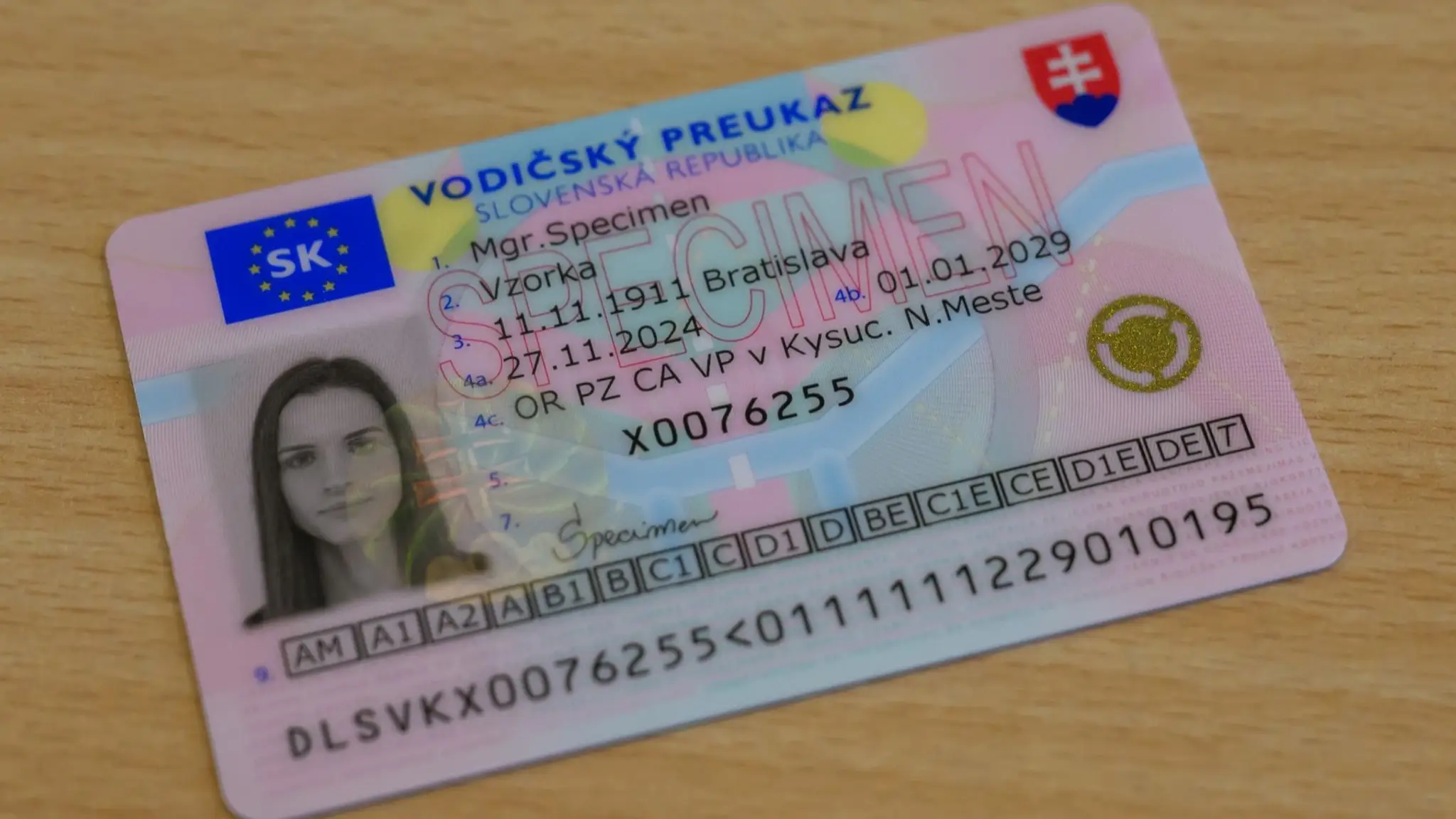 MV vydáva nové občianske preukazy