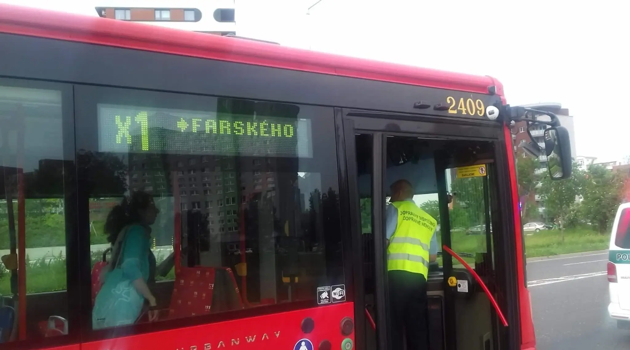 Strhnuté trakčné vedenie.