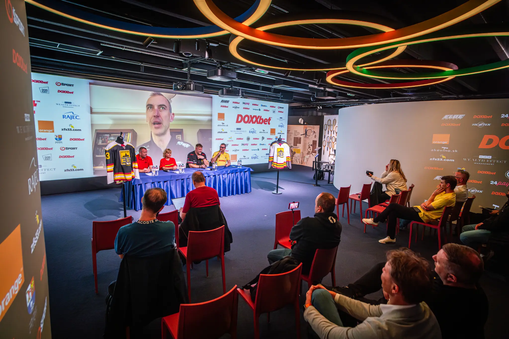 Chára mení dres a prináša hviezdnu exhibíciu do Trenčína