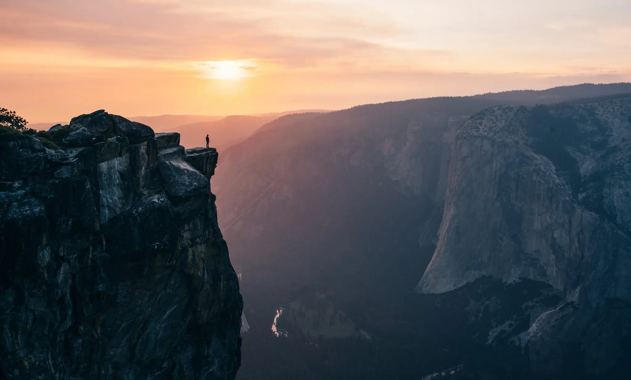 Výhliadka Taft Point v Yosemitskom národnom parku.