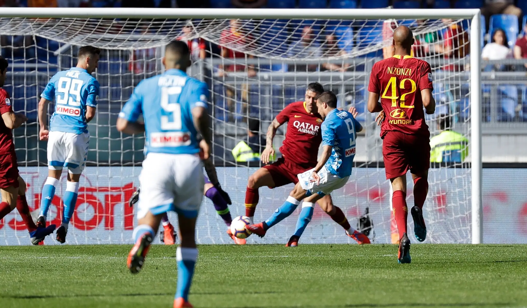 Karim Benzema sa naprahuje k víťaznému gólu.