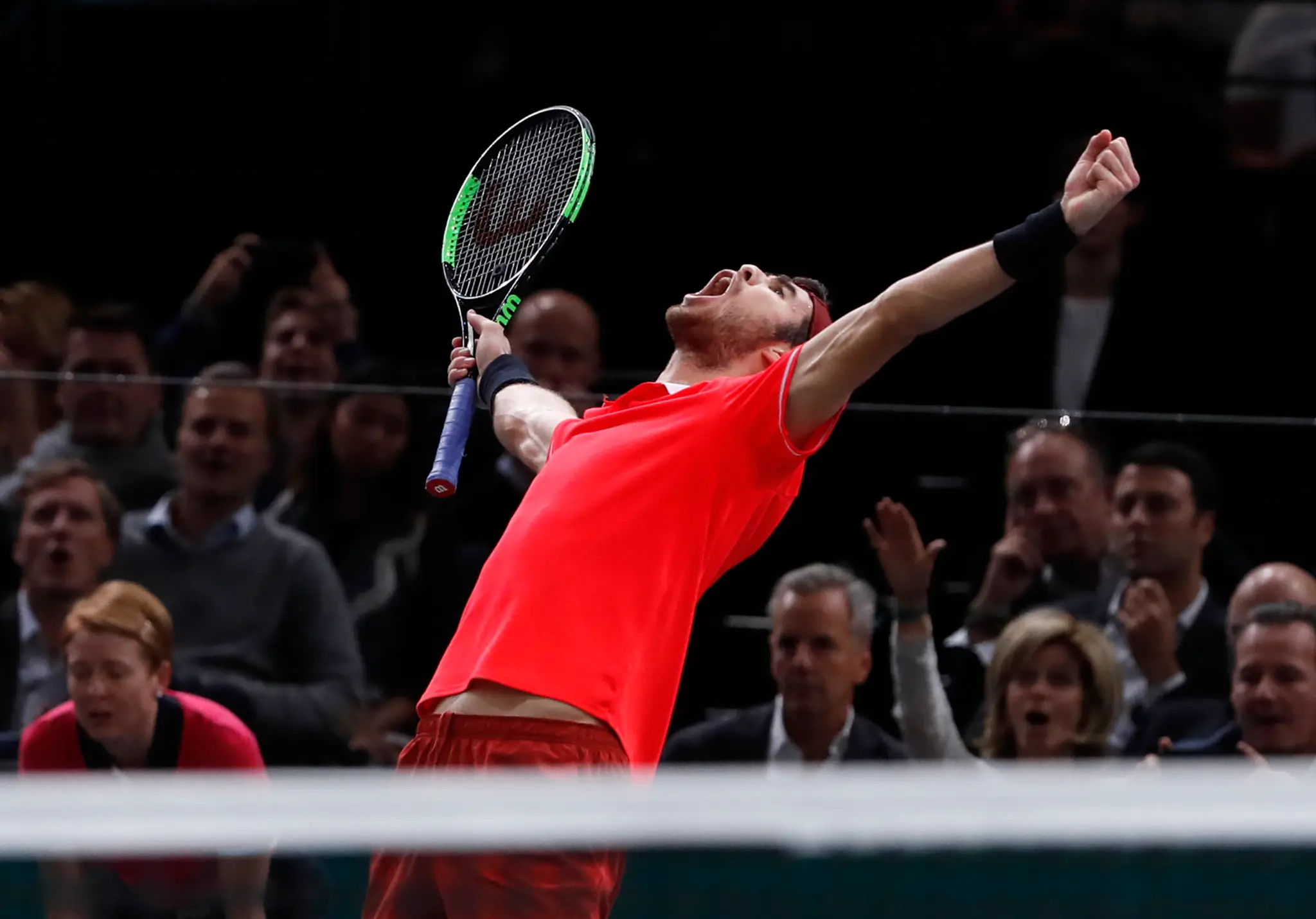 Karen Chačanov jasá po triumfe vo finále ATP Masters 1000 v Paríži.
