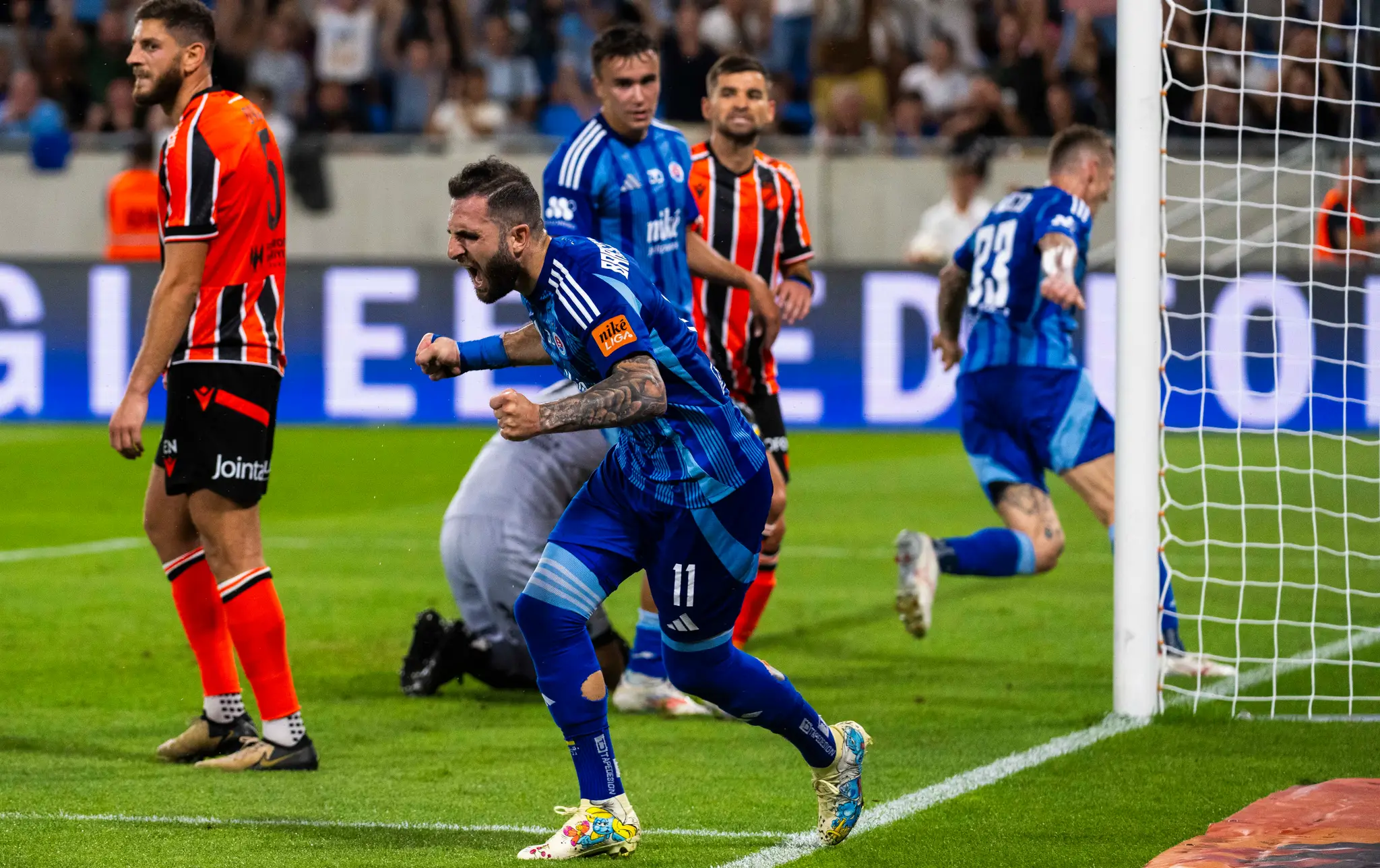 Tigran Barseghjan (Slovan) oslavuje gól v prvom zápase 3. predkola LM proti Apoelu Nikózia.