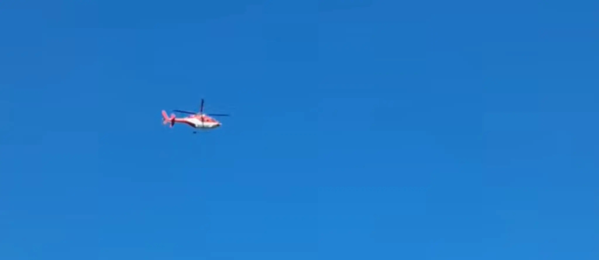 Vrtuľník na mieste.