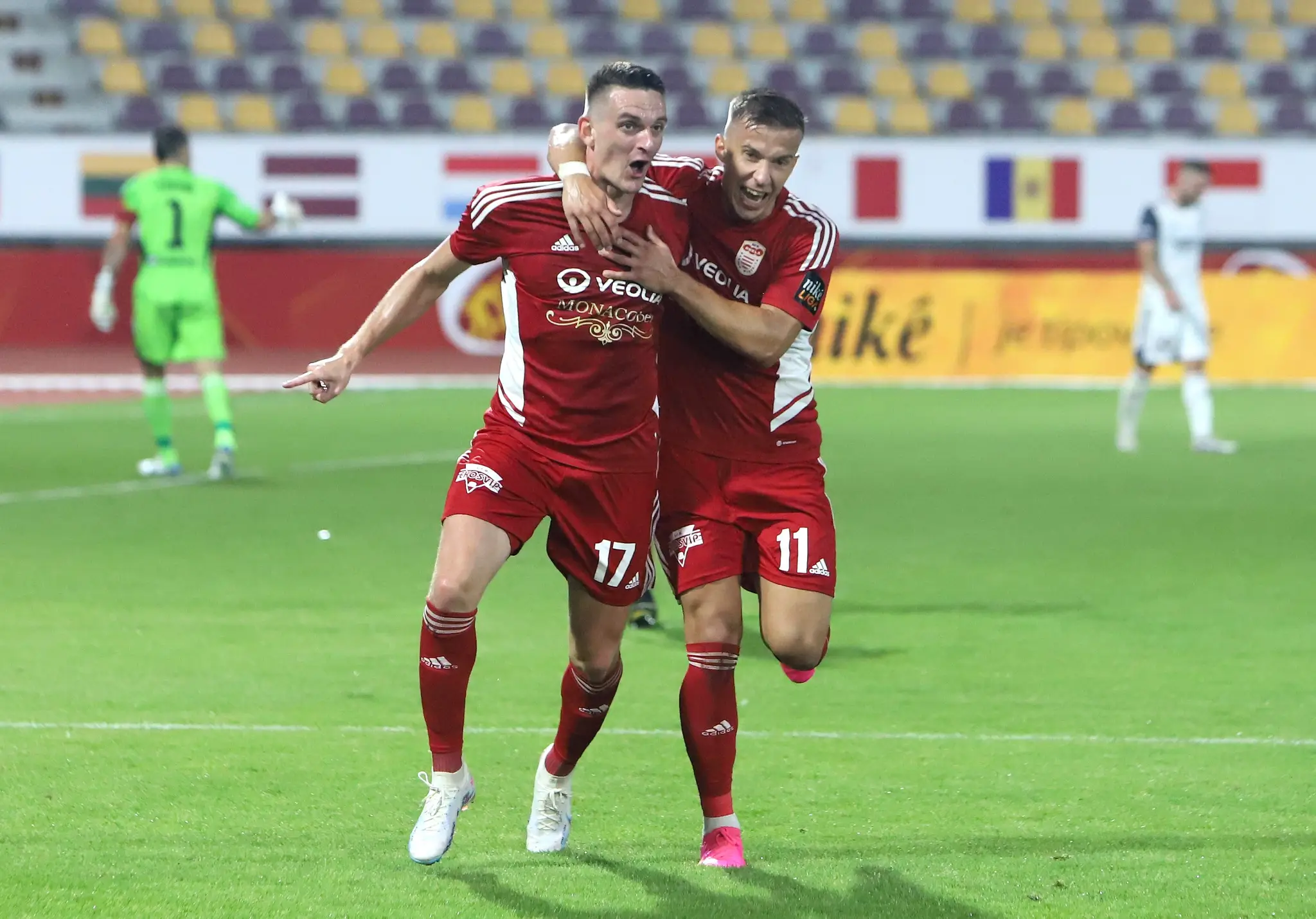 Na snímke zľava Róbert Polievka a Martin Rymanenko (Banská Bystrica).
