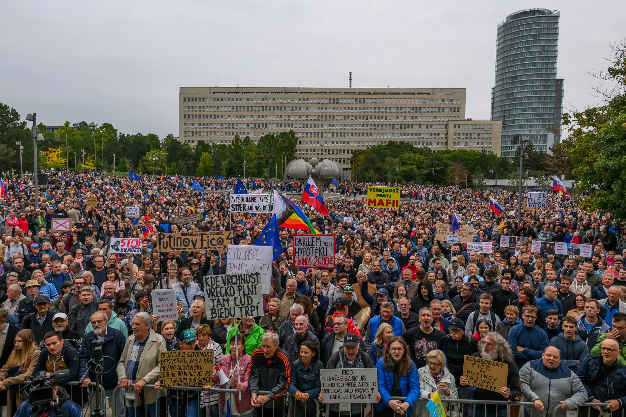 Protestujúci v Bratislave