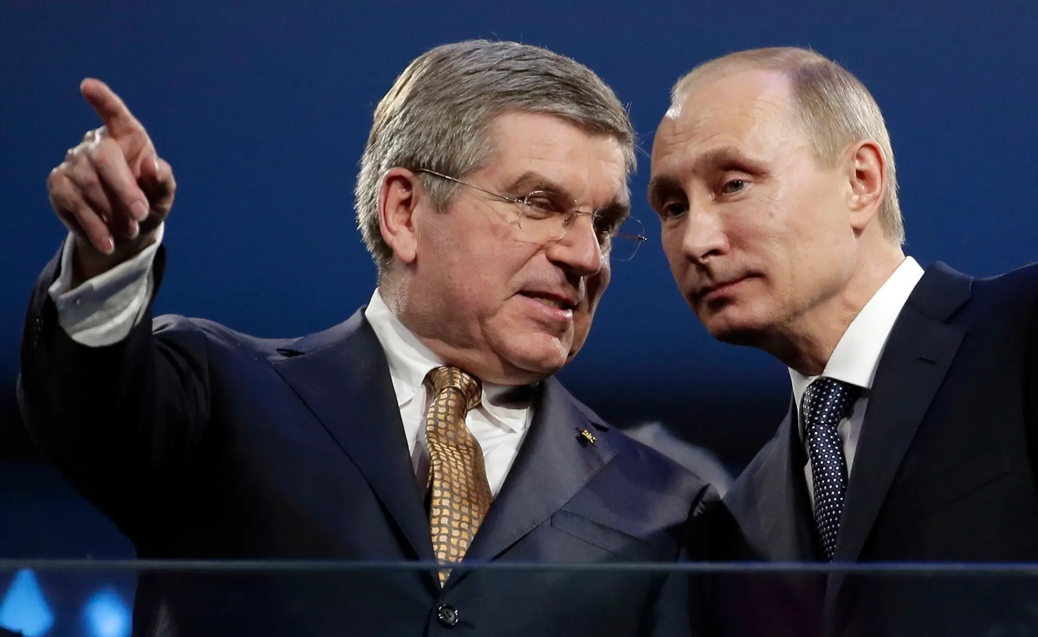 Prezident MOV Thomas Bach a ruský prezident Vladimir Putin počas ZOH 2014 v Soči.