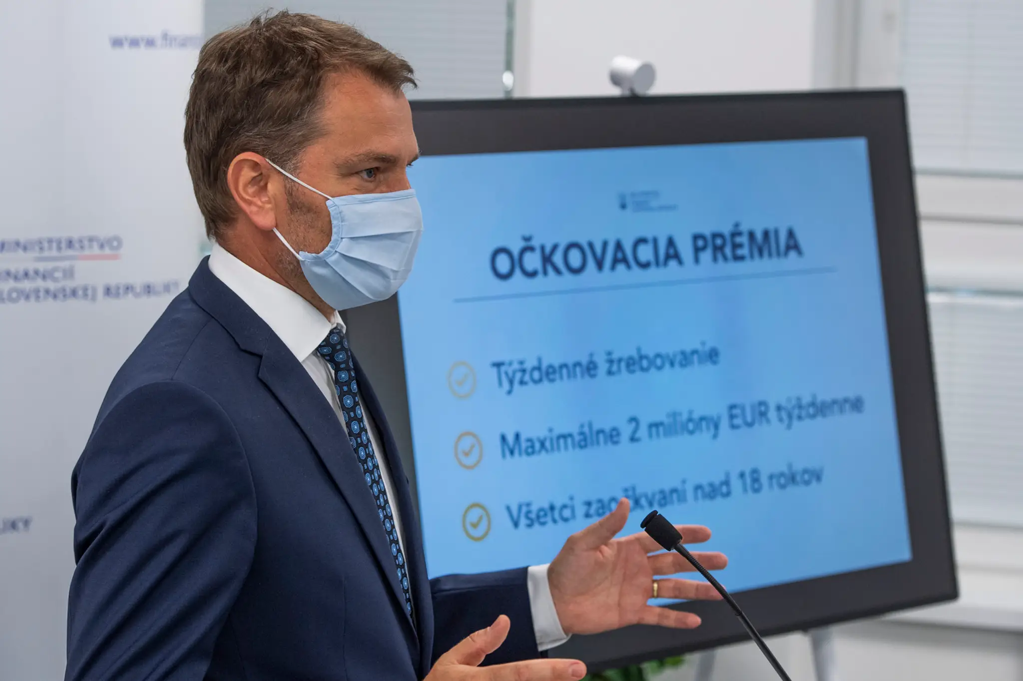 Igor Matovič predstavuje očkovaciu lotériu