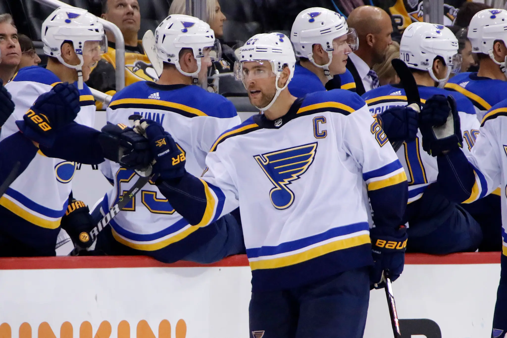Kapitán St. Louis Alex Pietrangelo.