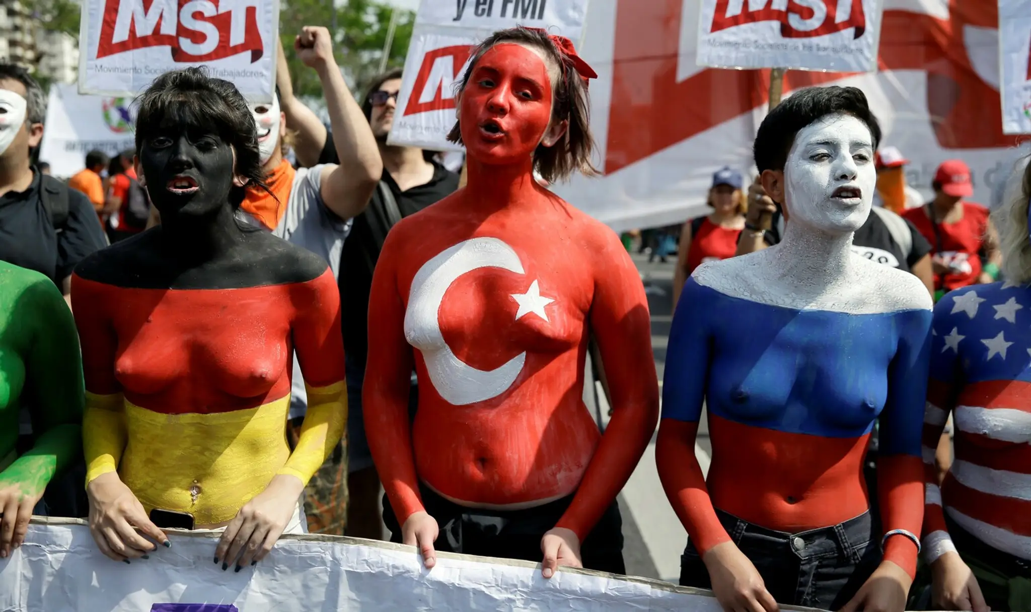 Účastníčky protestu.