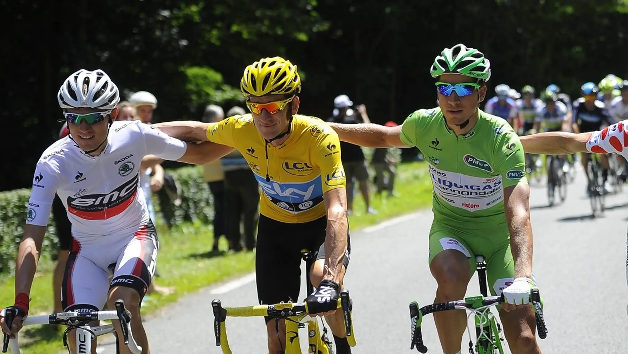 Bradley Wiggins a Peter Sagan ako víťazi žltého resp. zeleného dresu na Tour de France 2012