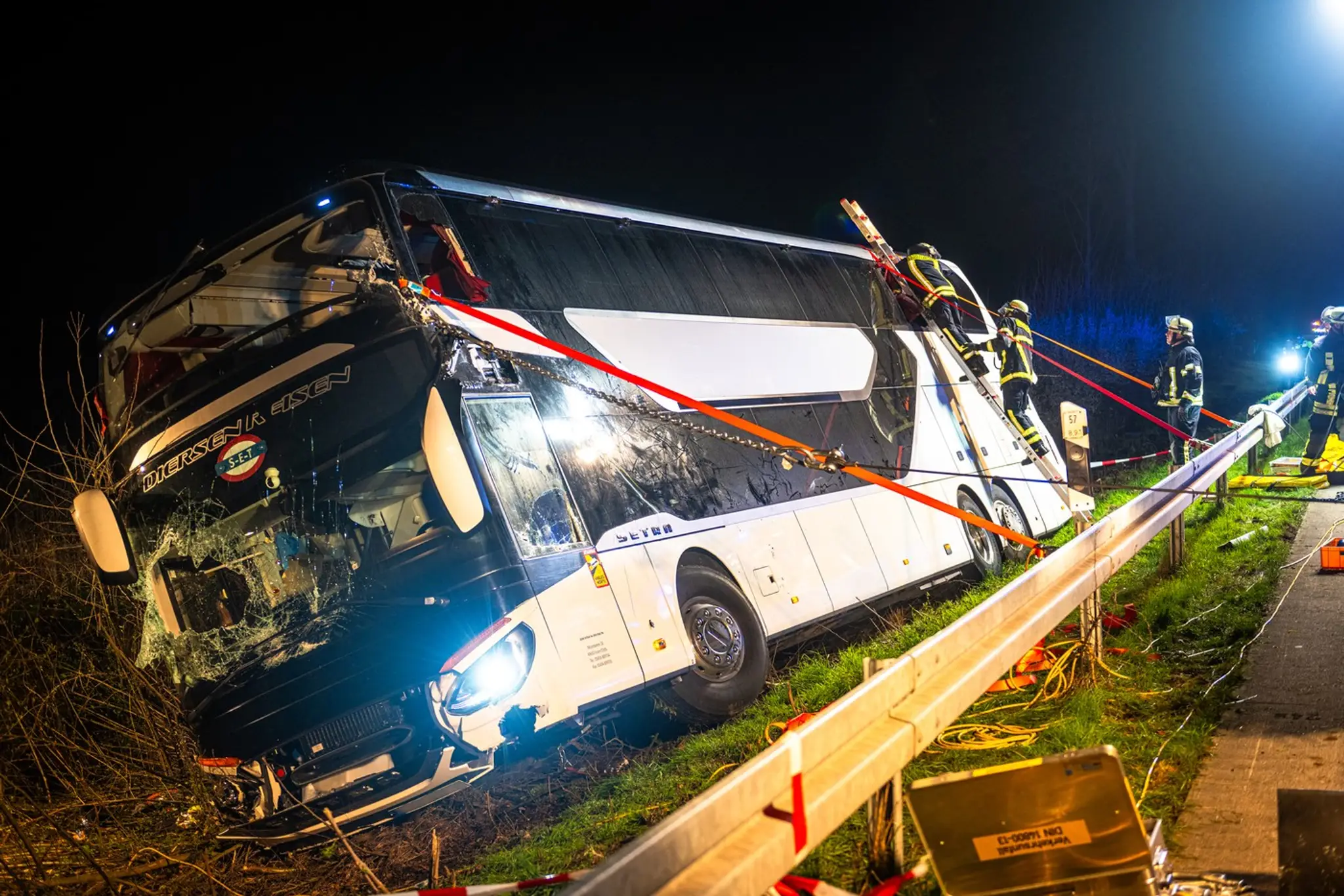 Havarovaný autobus.
