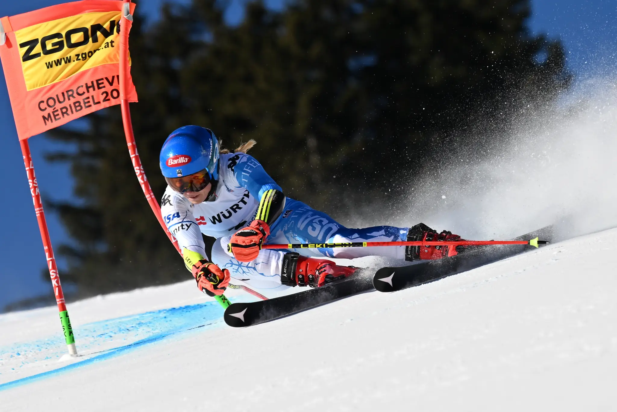 Na snímke americká lyžiarka Mikaela Shiffrinová na trati počas 1. kola obrovského slalomu na MS
